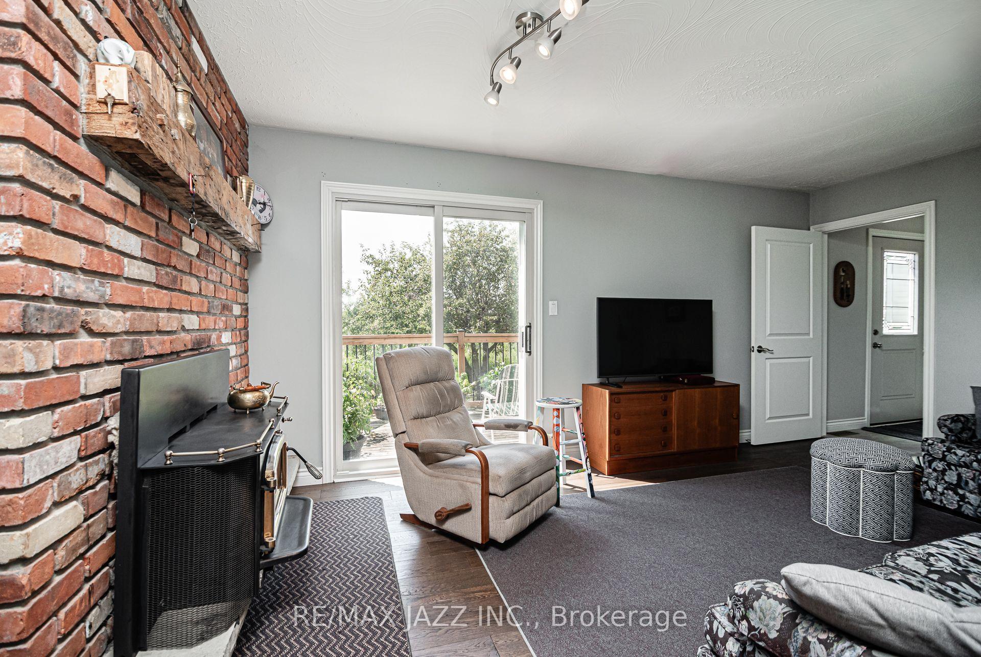 Photo 7 of 1404 Holt Road, Clarington, Bowmanville — HOMEH