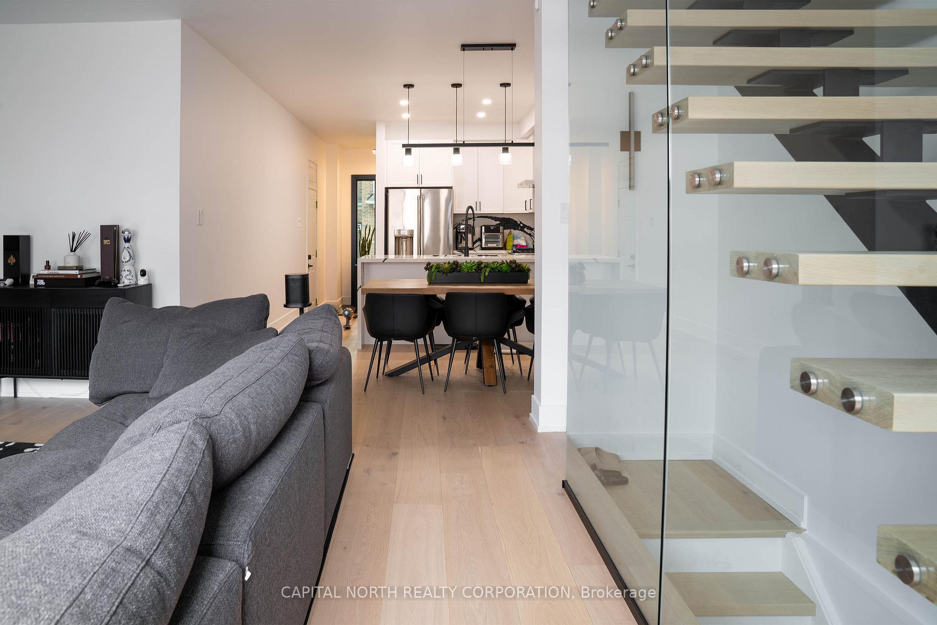 Photo 5 of 67 Callandar Road, Brampton, Northwest Brampton — HOMEH