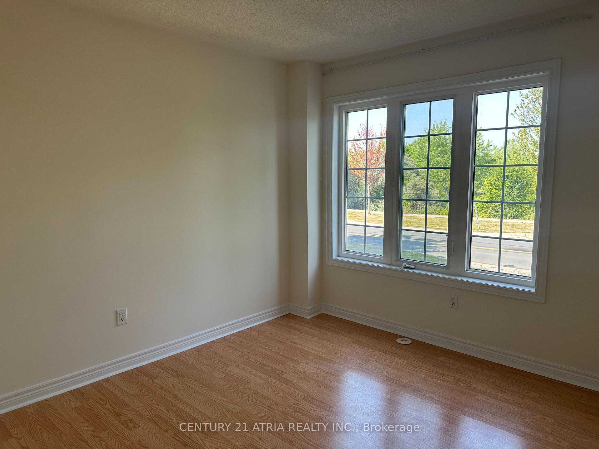 Photo 2 of 609 Country glen Road, Markham, Cornell — HOMEH