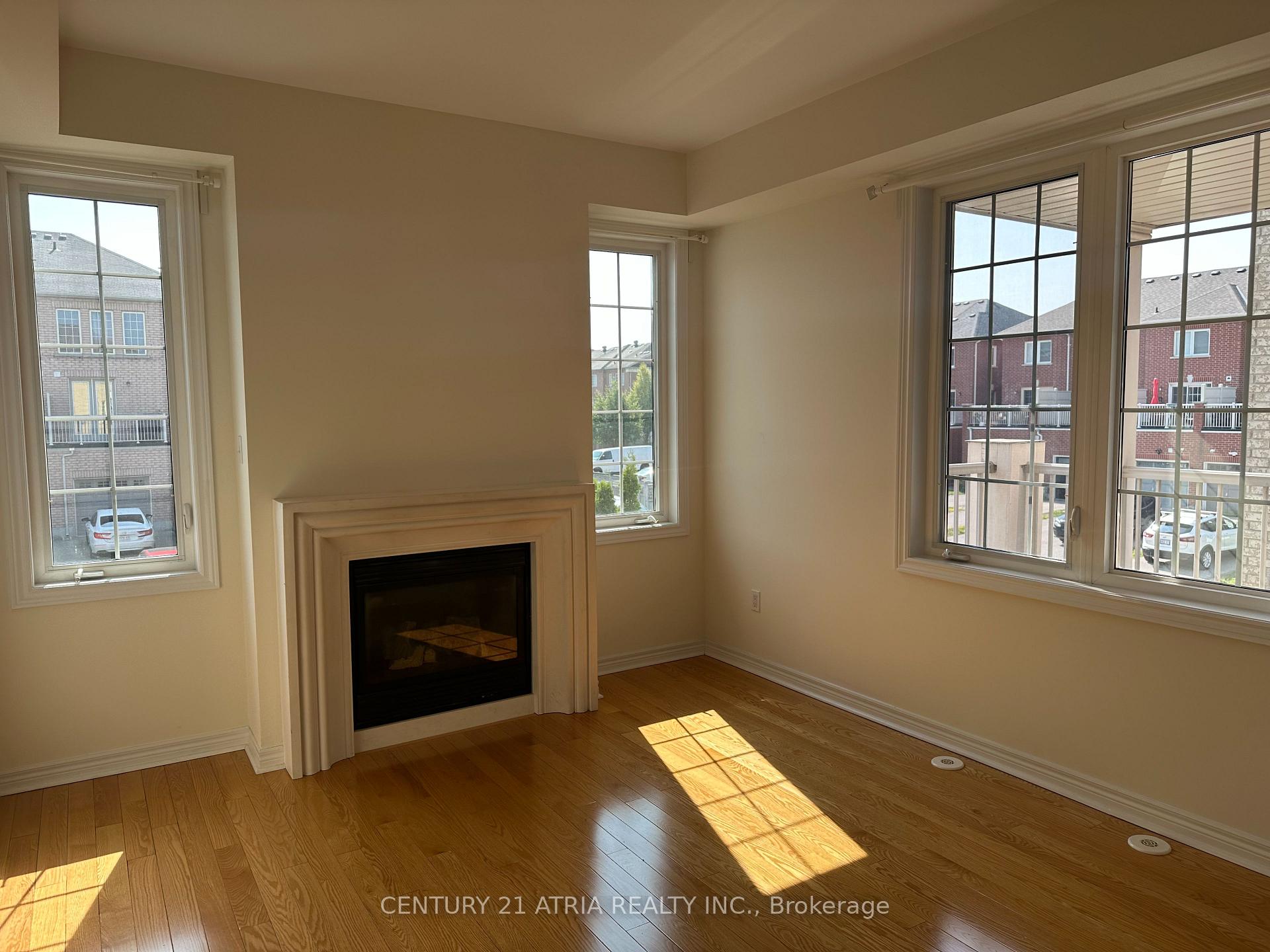 Photo 15 of 609 Country glen Road, Markham, Cornell — HOMEH