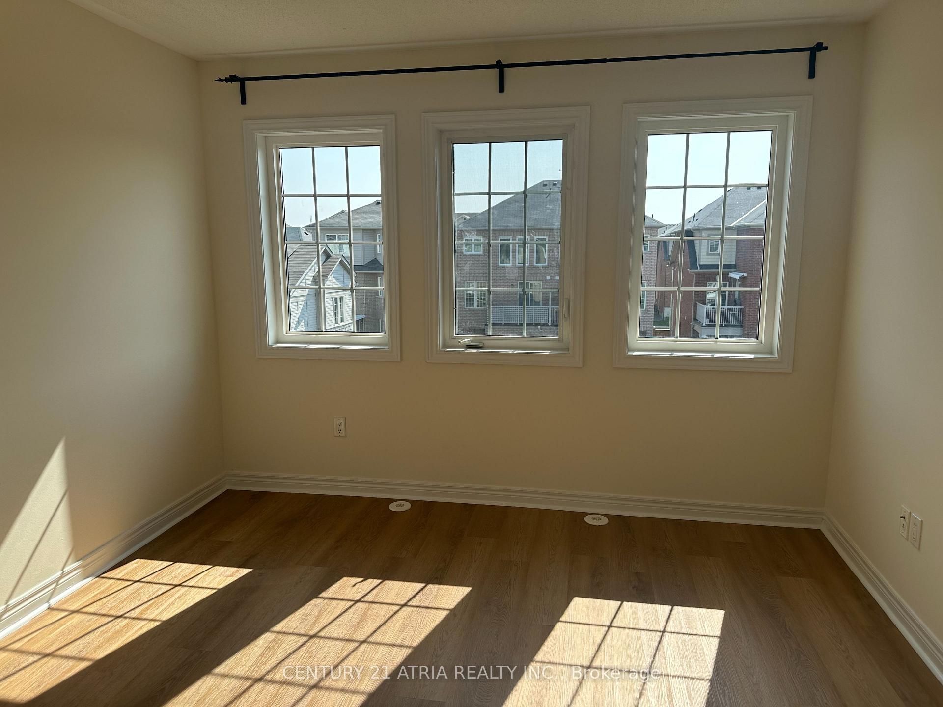 Photo 27 of 609 Country glen Road, Markham, Cornell — HOMEH