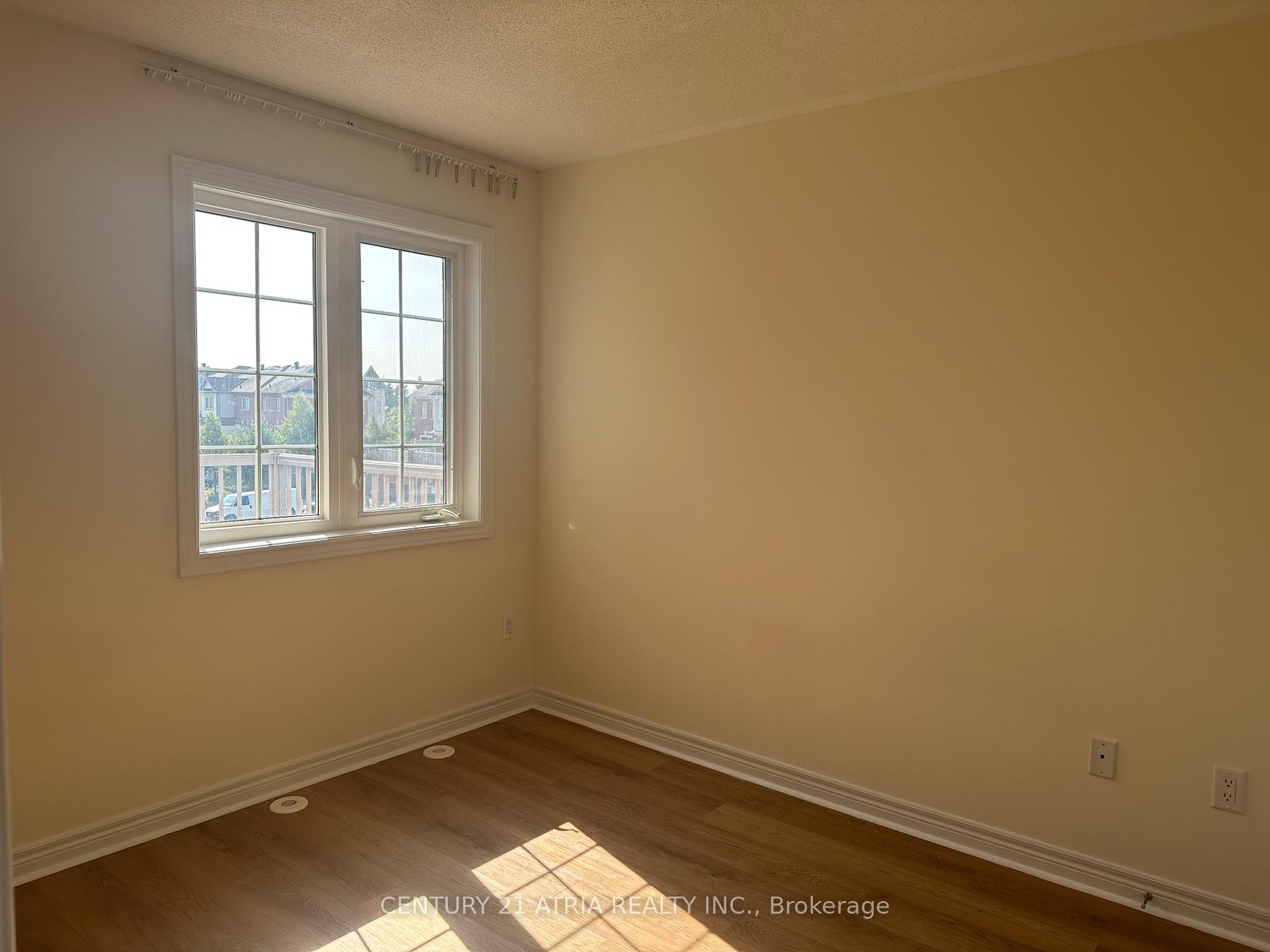 Photo 18 of 609 Country glen Road, Markham, Cornell — HOMEH