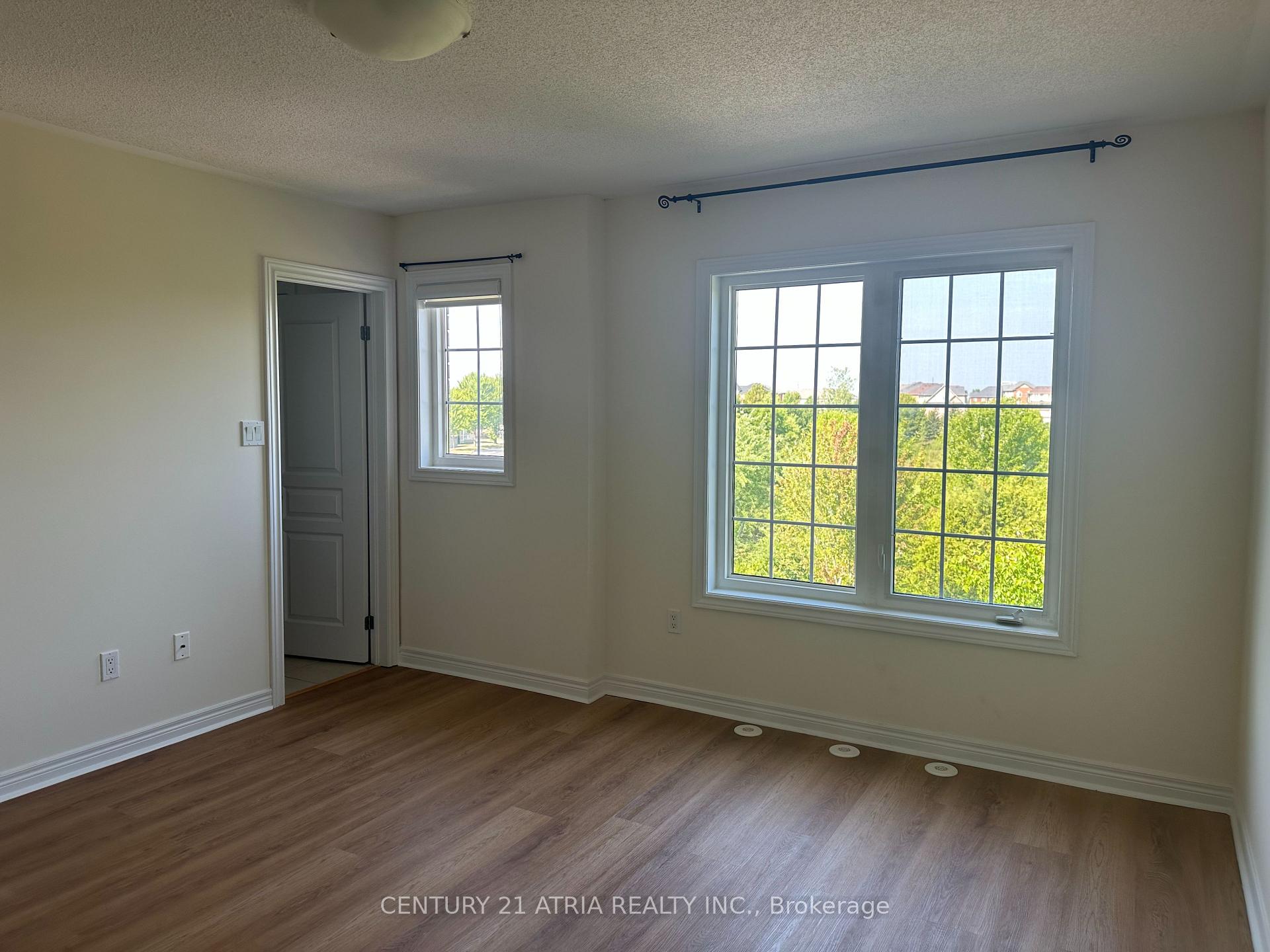 Photo 33 of 609 Country glen Road, Markham, Cornell — HOMEH