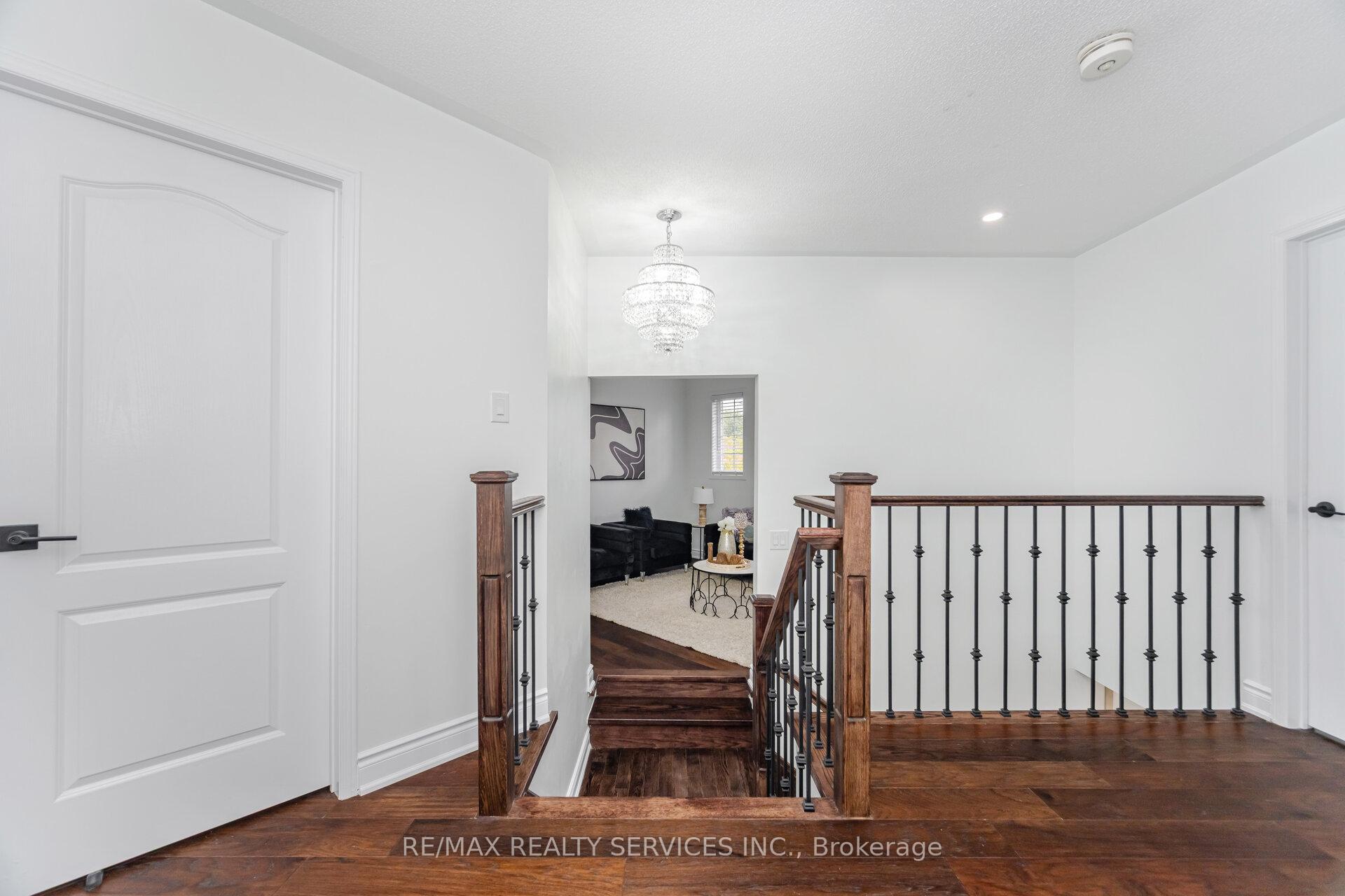 Photo 18 of 12 Woodvalley Drive, Brampton, Fletcher's Meadow — HOMEH