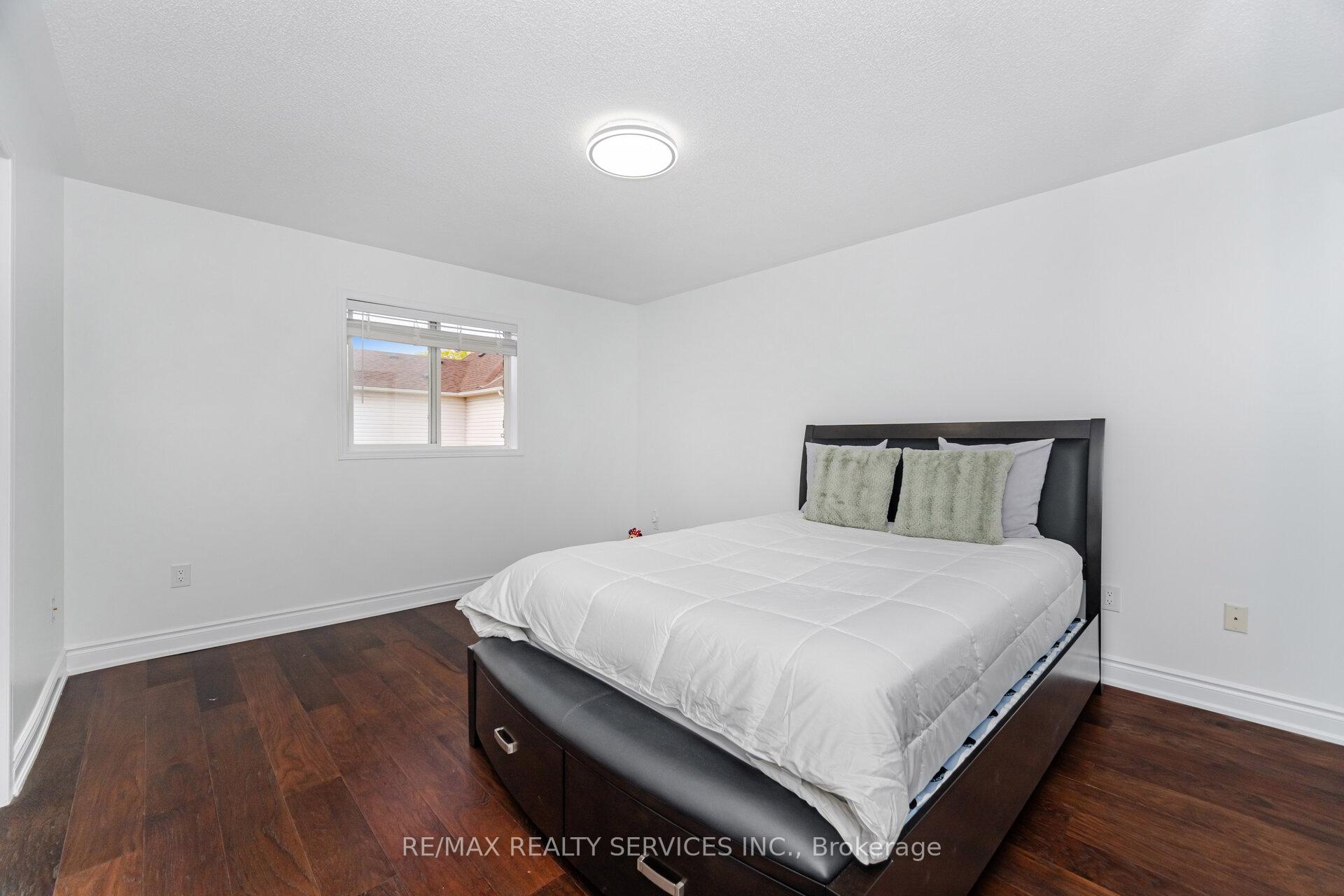 Photo 24 of 12 Woodvalley Drive, Brampton, Fletcher's Meadow — HOMEH