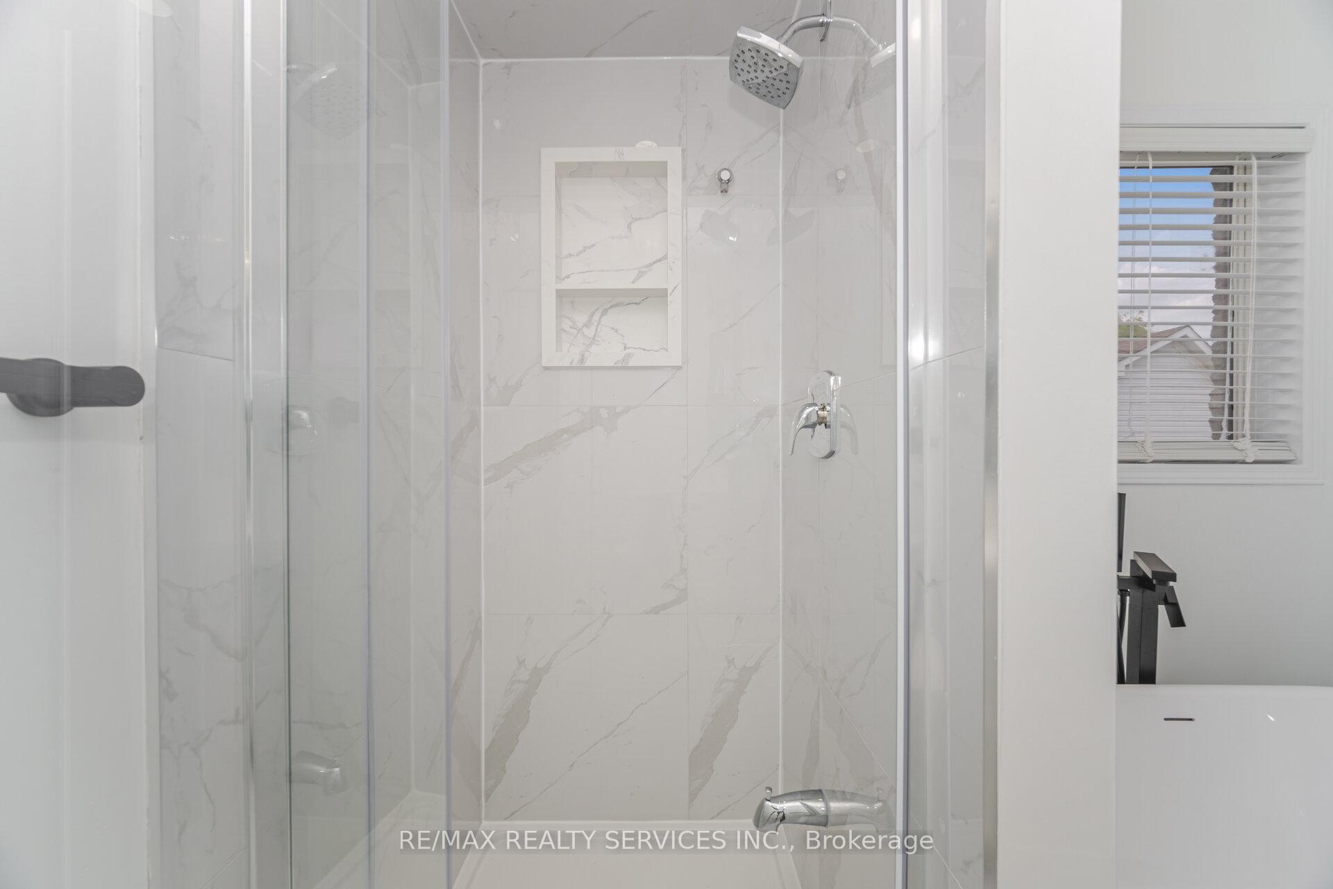Photo 19 of 12 Woodvalley Drive, Brampton, Fletcher's Meadow — HOMEH