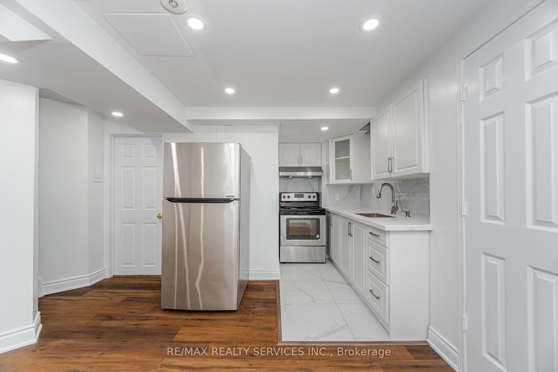 Photo 28 of 12 Woodvalley Drive, Brampton, Fletcher's Meadow — HOMEH