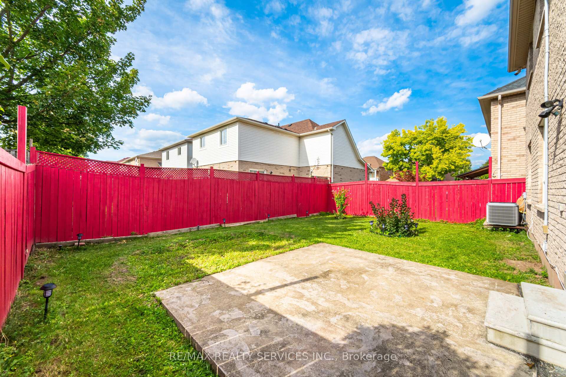 Photo 49 of 12 Woodvalley Drive, Brampton, Fletcher's Meadow — HOMEH