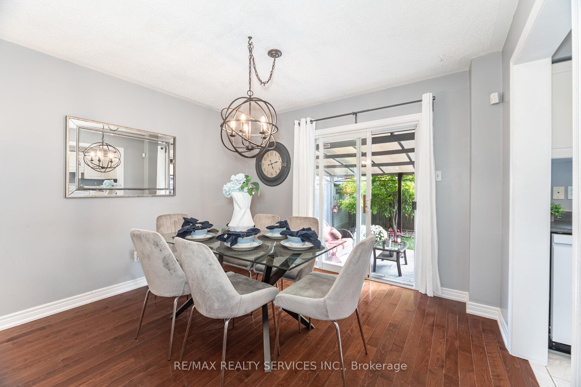 Photo 17 of 123 Farthingale Crescent, Brampton, Fletcher's Meadow — HOMEH