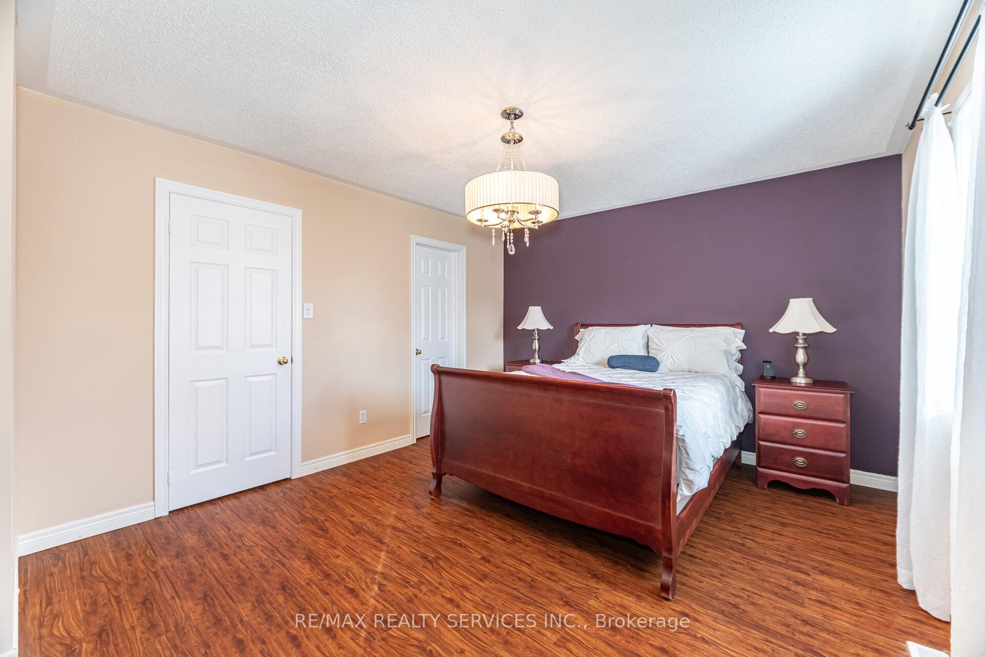 Photo 22 of 123 Farthingale Crescent, Brampton, Fletcher's Meadow — HOMEH