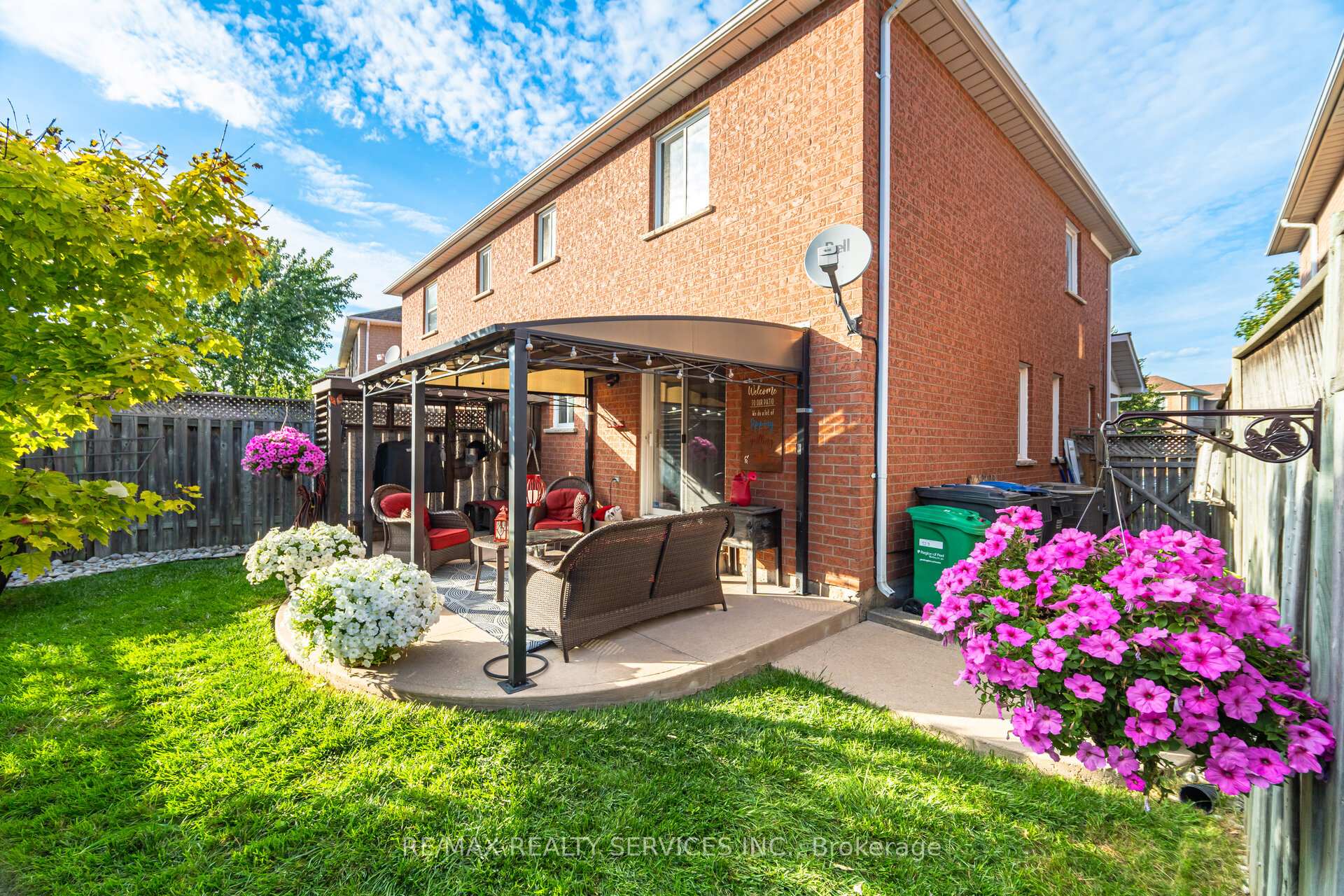 Photo 25 of 123 Farthingale Crescent, Brampton, Fletcher's Meadow — HOMEH