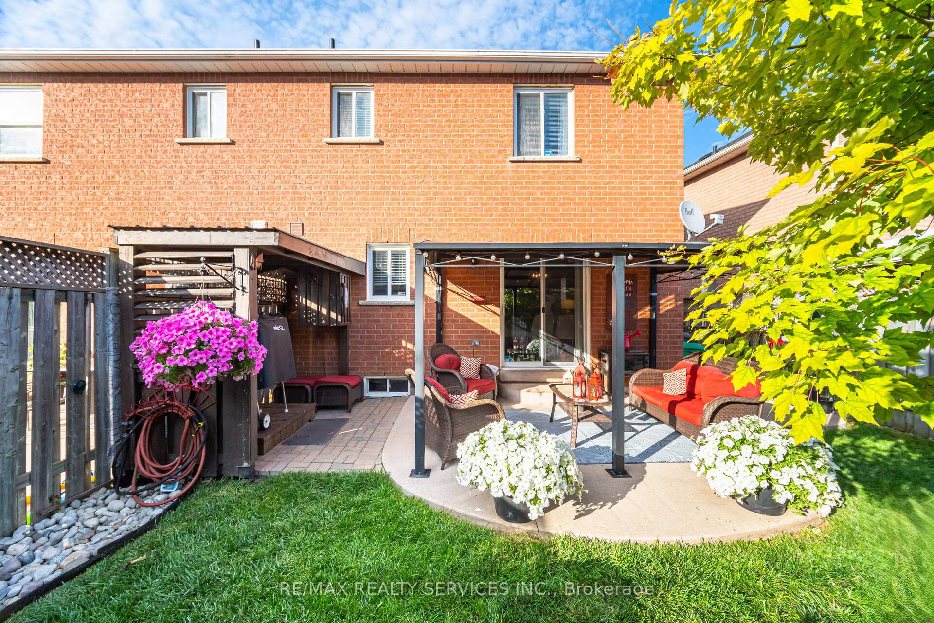 Photo 21 of 123 Farthingale Crescent, Brampton, Fletcher's Meadow — HOMEH