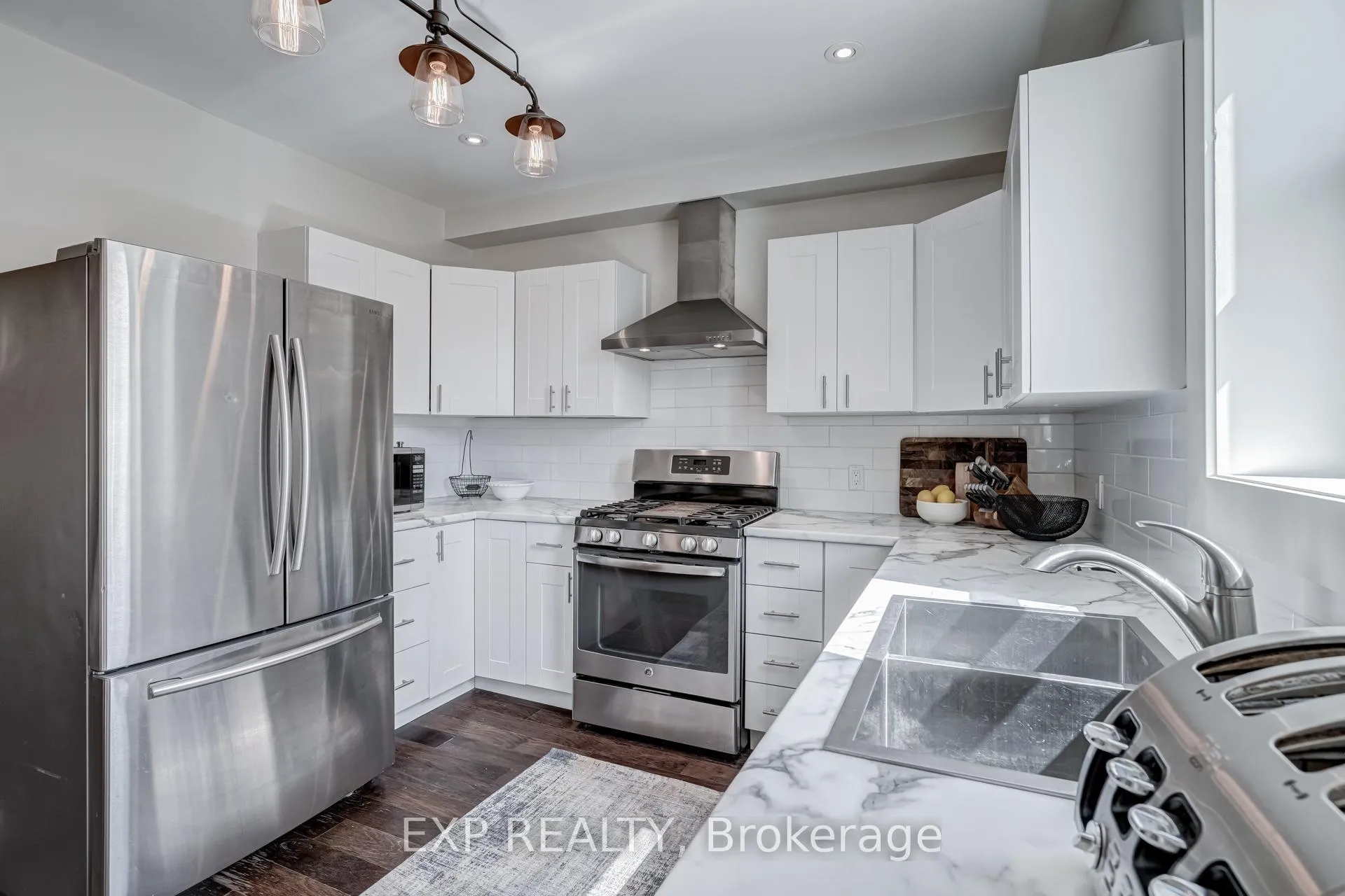 Photo 3 of 14 Milton Avenue, Hamilton, Gibson — HOMEH