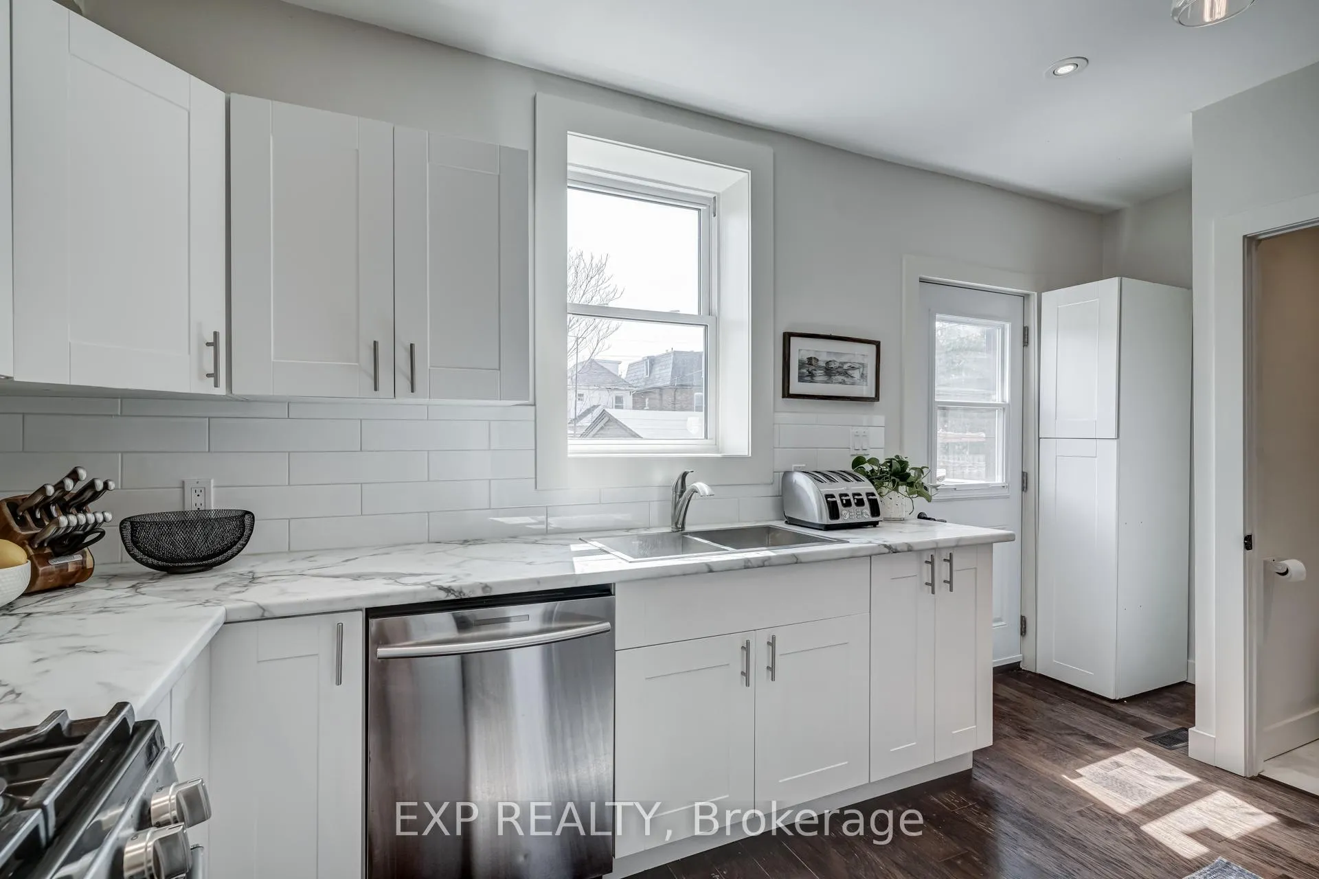 Photo 4 of 14 Milton Avenue, Hamilton, Gibson — HOMEH