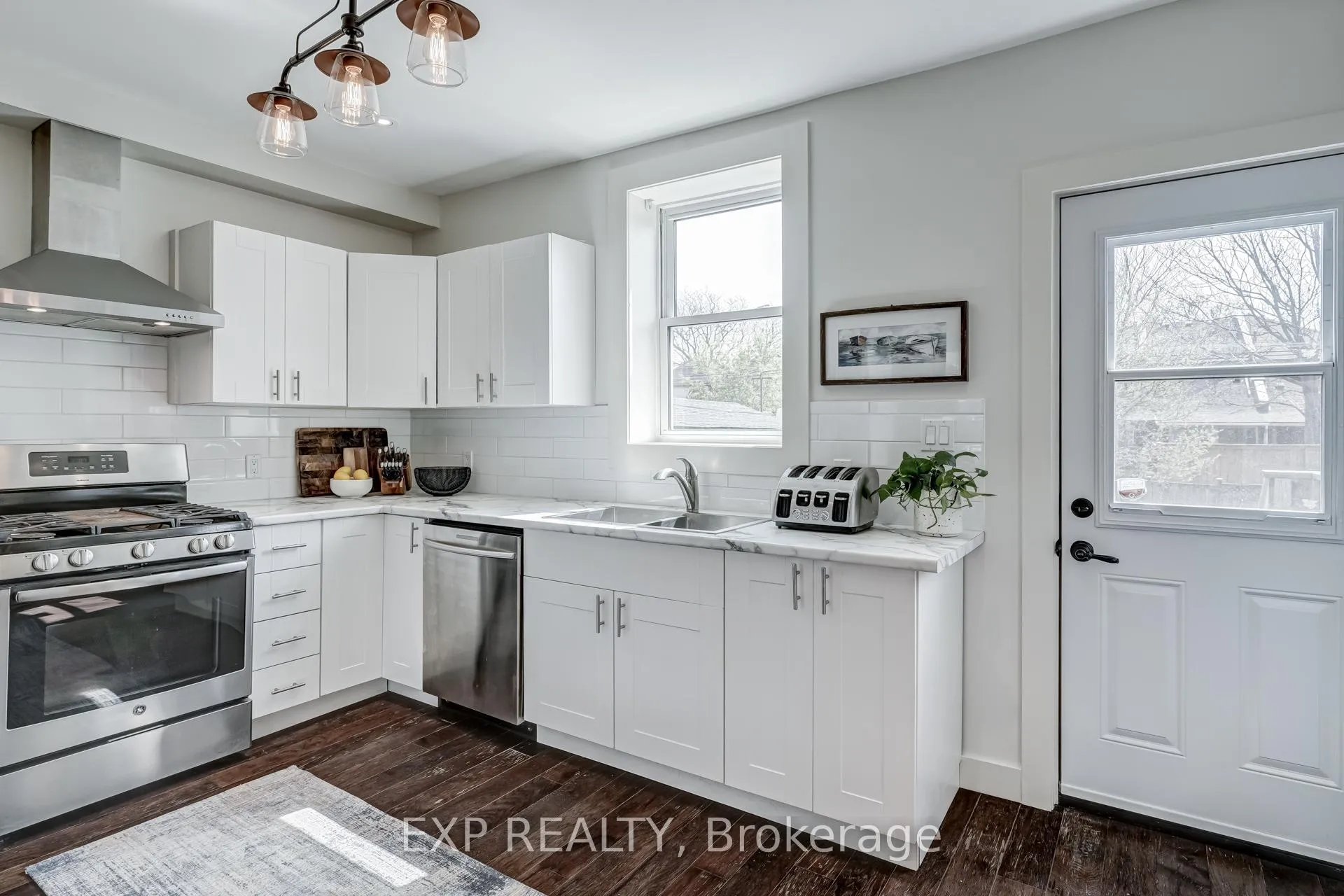Photo 6 of 14 Milton Avenue, Hamilton, Gibson — HOMEH
