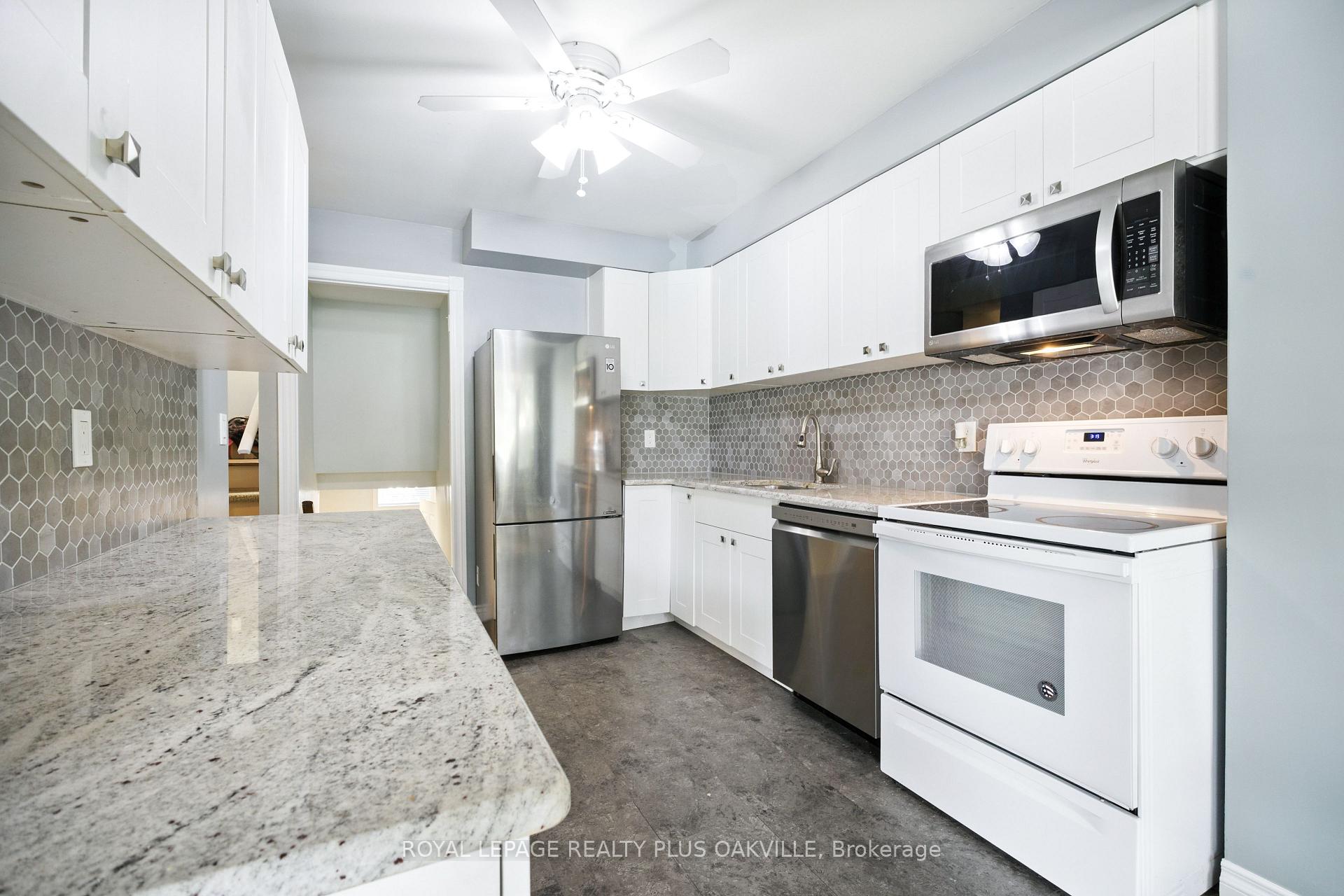 Photo 9 of 158 Bonaventure Drive, Hamilton, Gilbert — HOMEH
