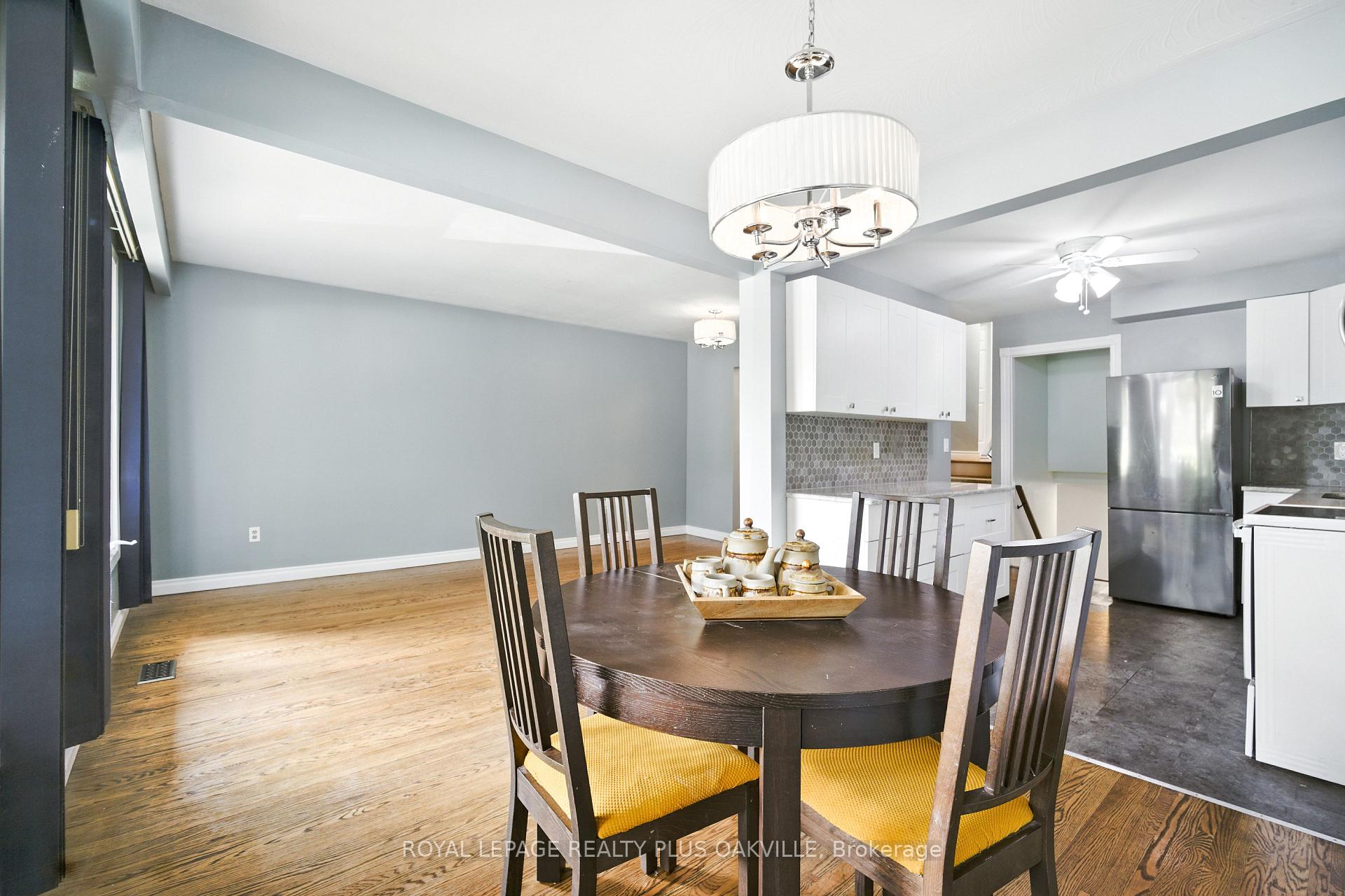 Photo 6 of 158 Bonaventure Drive, Hamilton, Gilbert — HOMEH