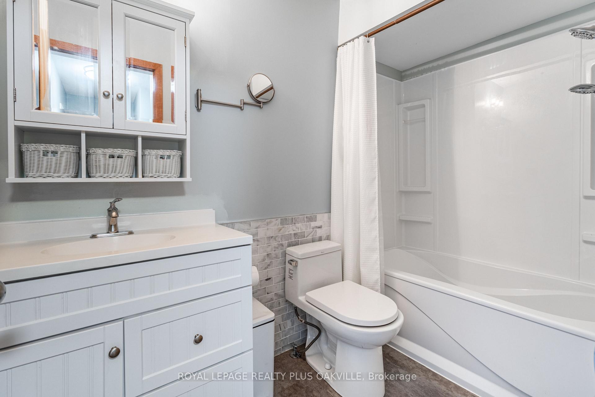 Photo 18 of 158 Bonaventure Drive, Hamilton, Gilbert — HOMEH