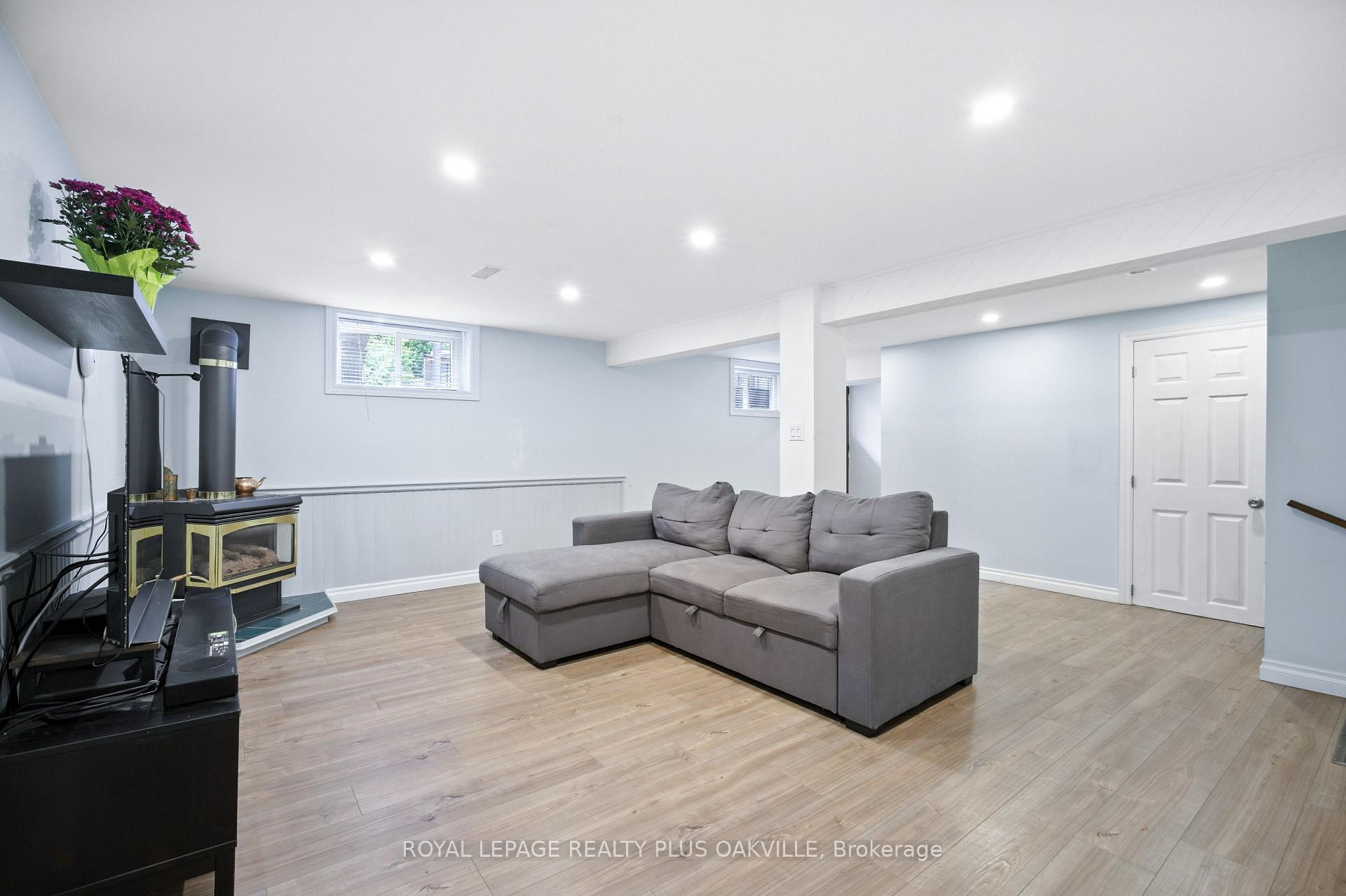 Photo 17 of 158 Bonaventure Drive, Hamilton, Gilbert — HOMEH