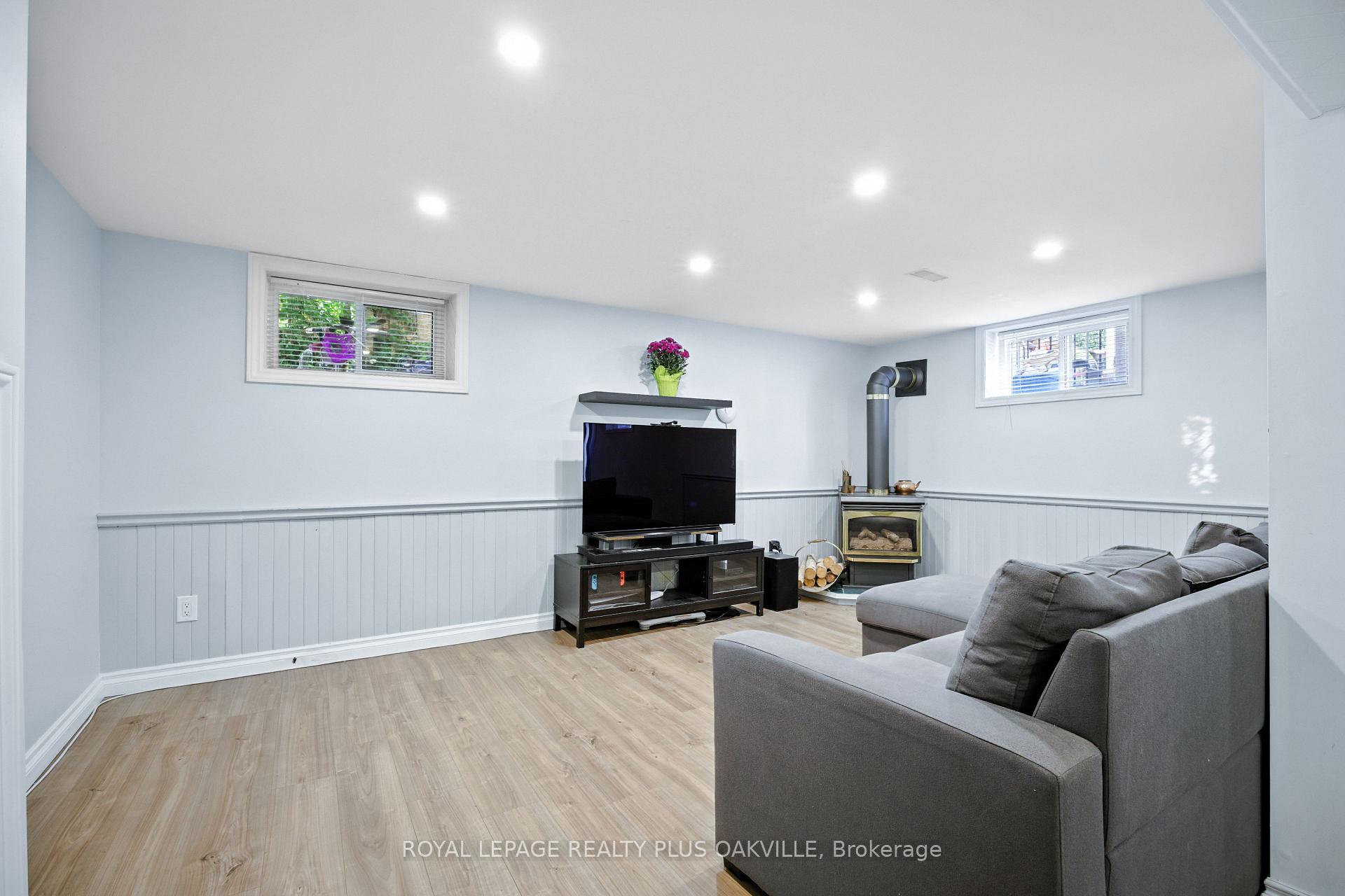 Photo 14 of 158 Bonaventure Drive, Hamilton, Gilbert — HOMEH