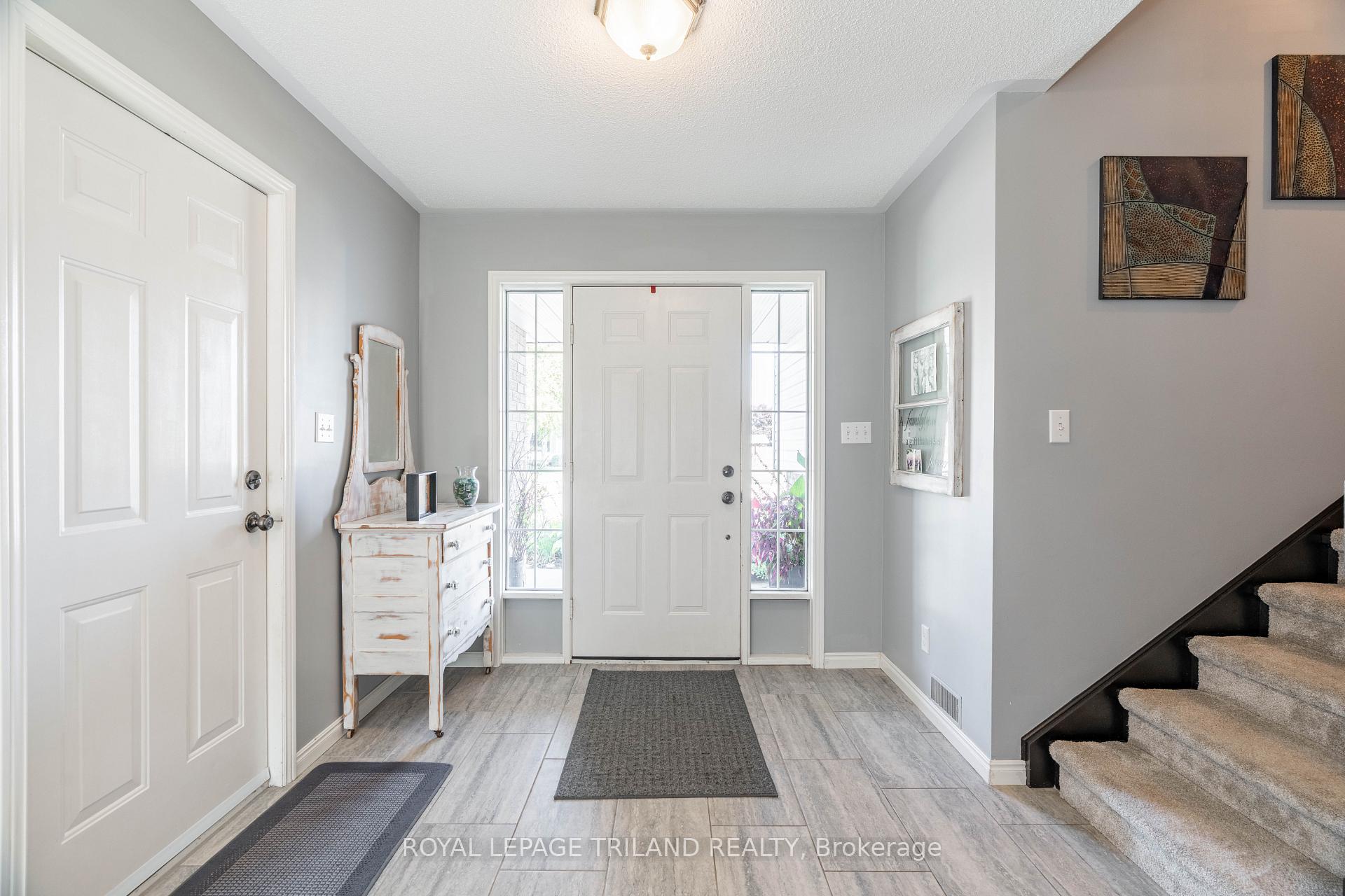 Photo 4 of 107 Mckellar Street, Southwest Middlesex, Glencoe — HOMEH