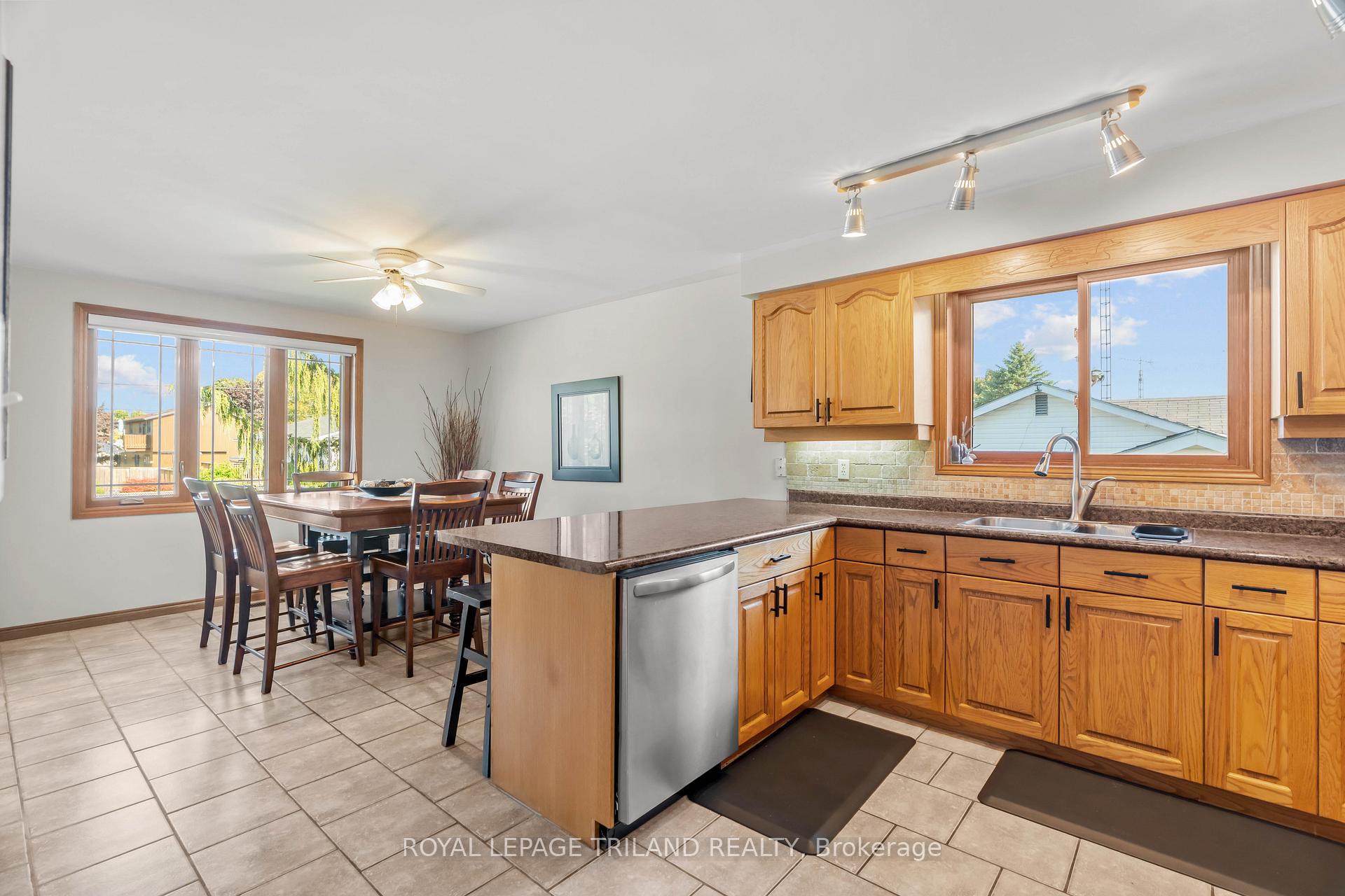 Photo 11 of 107 Mckellar Street, Southwest Middlesex, Glencoe — HOMEH