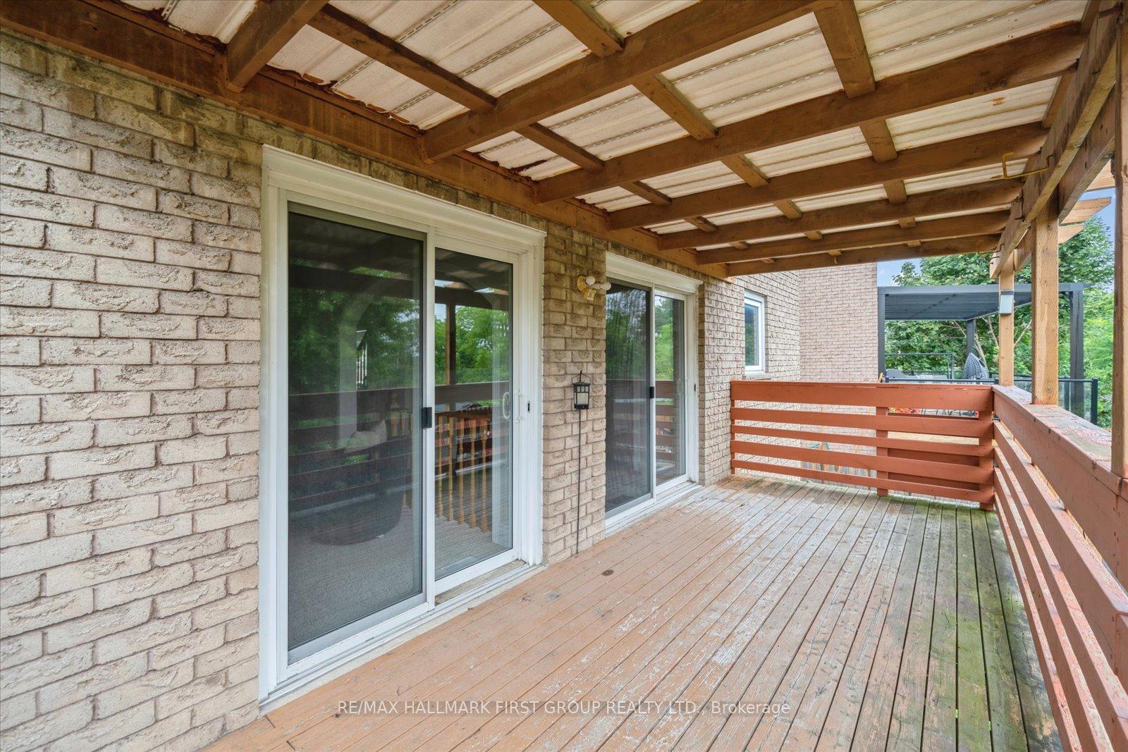 Photo 10 of 2362 Strathmore Crescent W, Pickering, Brock Ridge — HOMEH