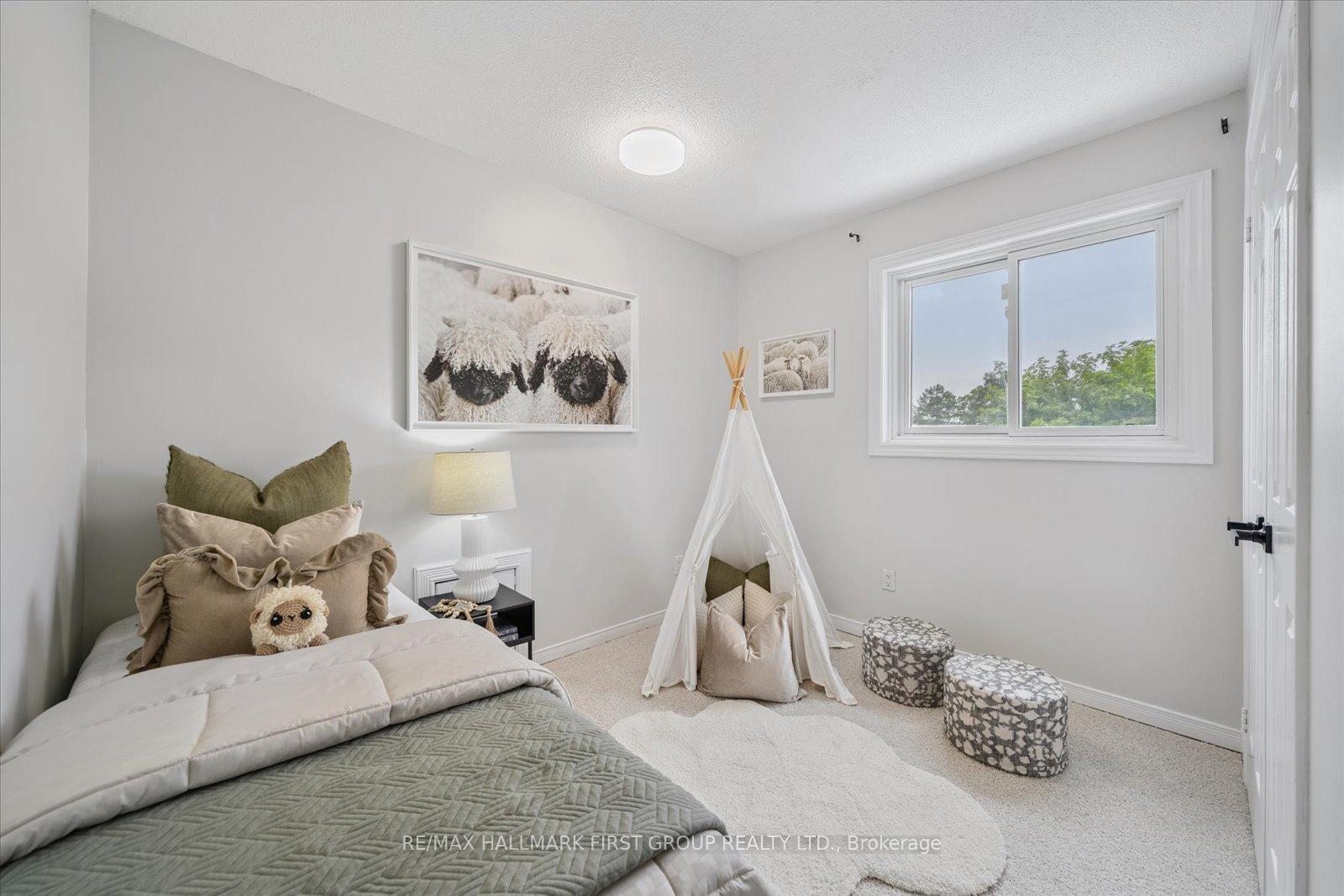 Photo 25 of 2362 Strathmore Crescent W, Pickering, Brock Ridge — HOMEH
