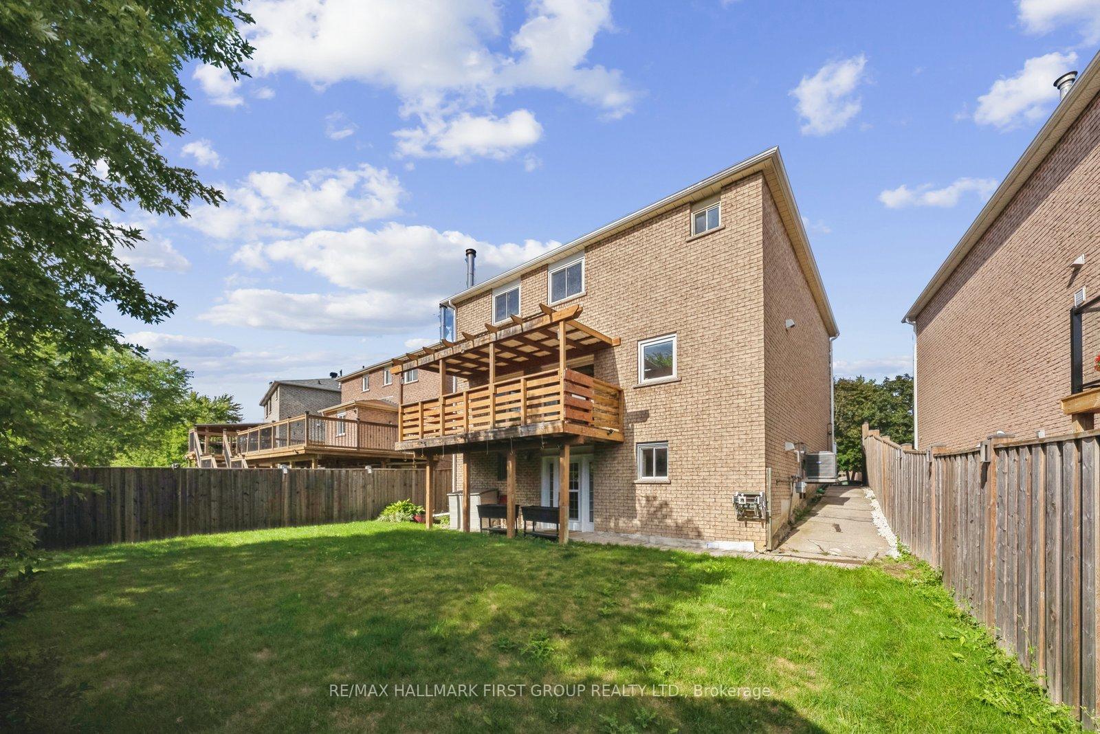 Photo 23 of 2362 Strathmore Crescent W, Pickering, Brock Ridge — HOMEH
