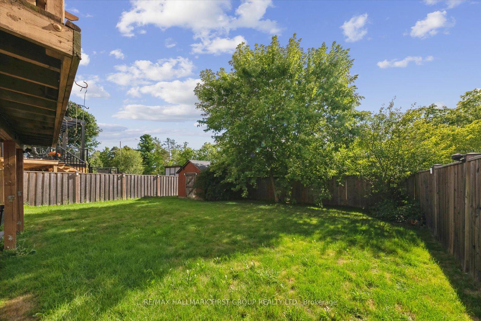 Photo 18 of 2362 Strathmore Crescent W, Pickering, Brock Ridge — HOMEH