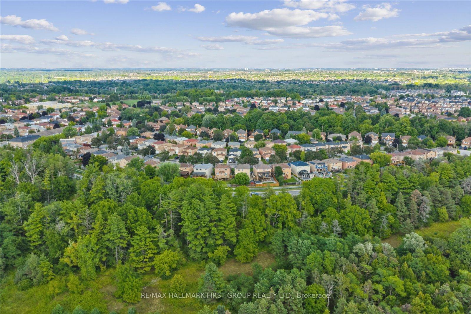 Photo 17 of 2362 Strathmore Crescent W, Pickering, Brock Ridge — HOMEH