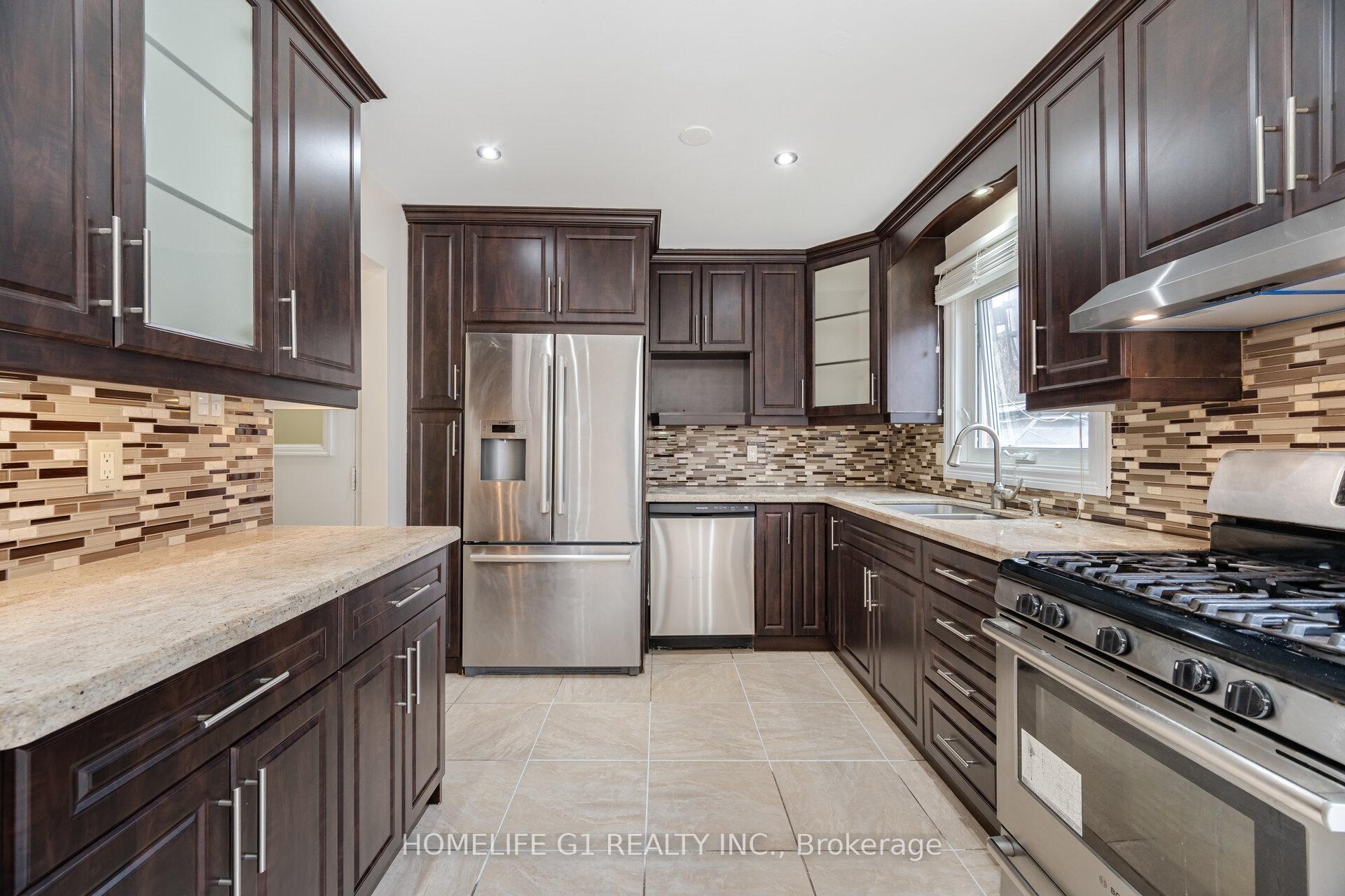 Photo 16 of 18 Laurel Valley Court, Vaughan, Glen Shields — HOMEH