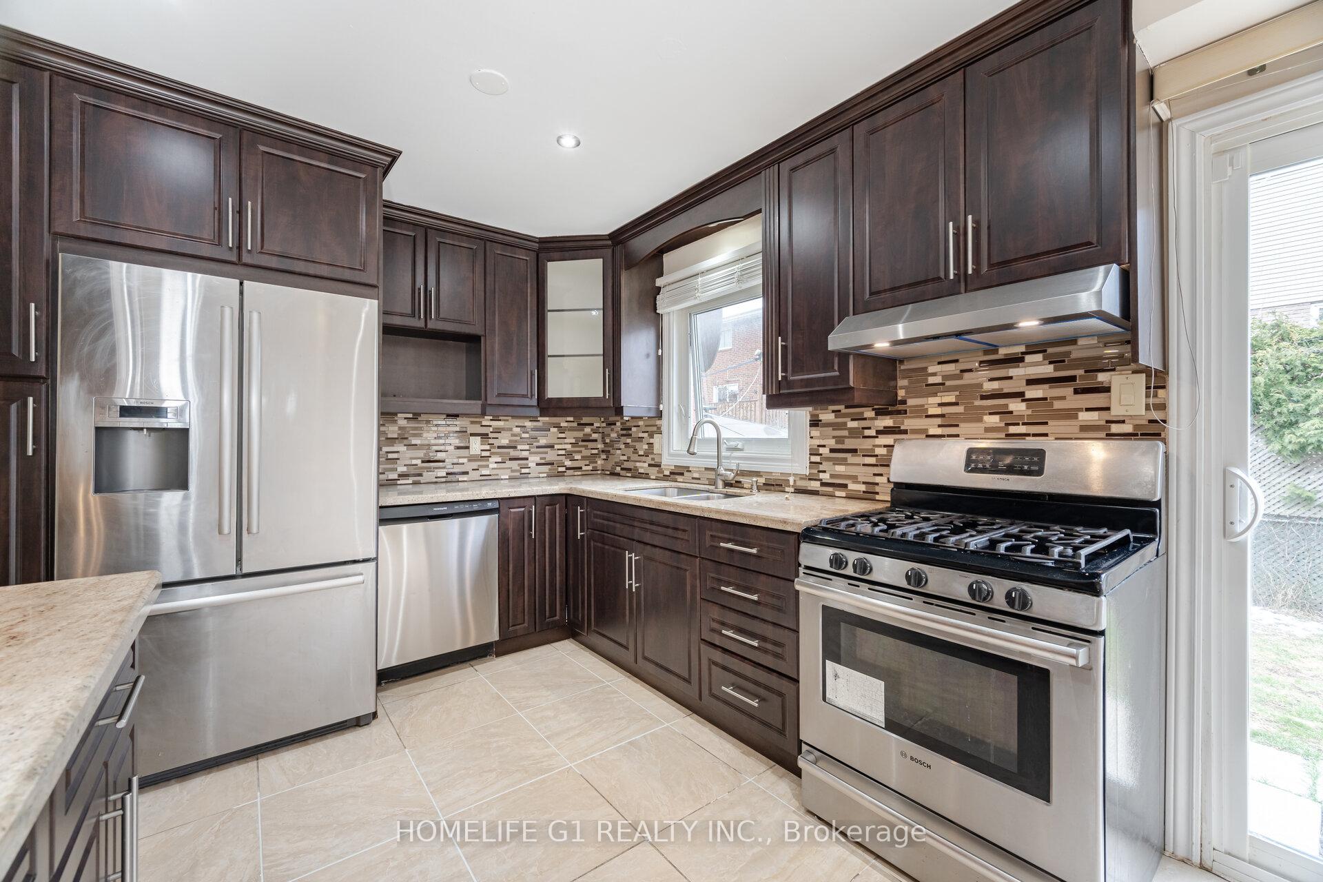 Photo 24 of 18 Laurel Valley Court, Vaughan, Glen Shields — HOMEH