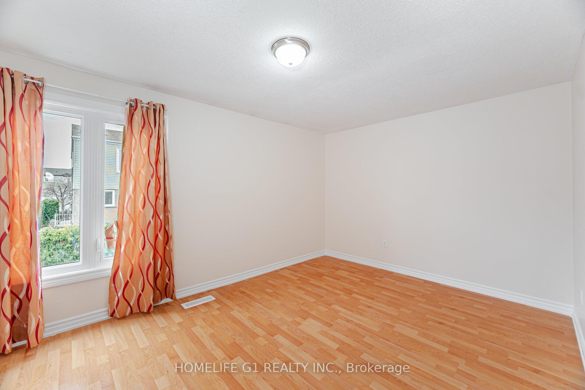 Photo 21 of 18 Laurel Valley Court, Vaughan, Glen Shields — HOMEH