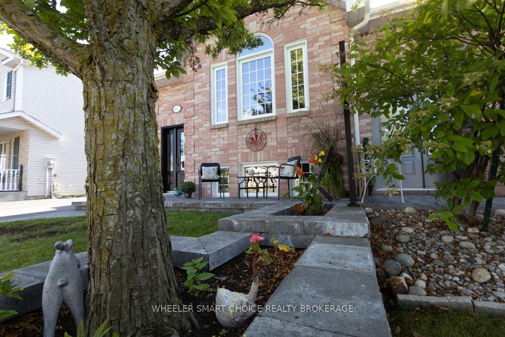 Photo 2 of 402 Ellen Avenue, Cornwall — HOMEH