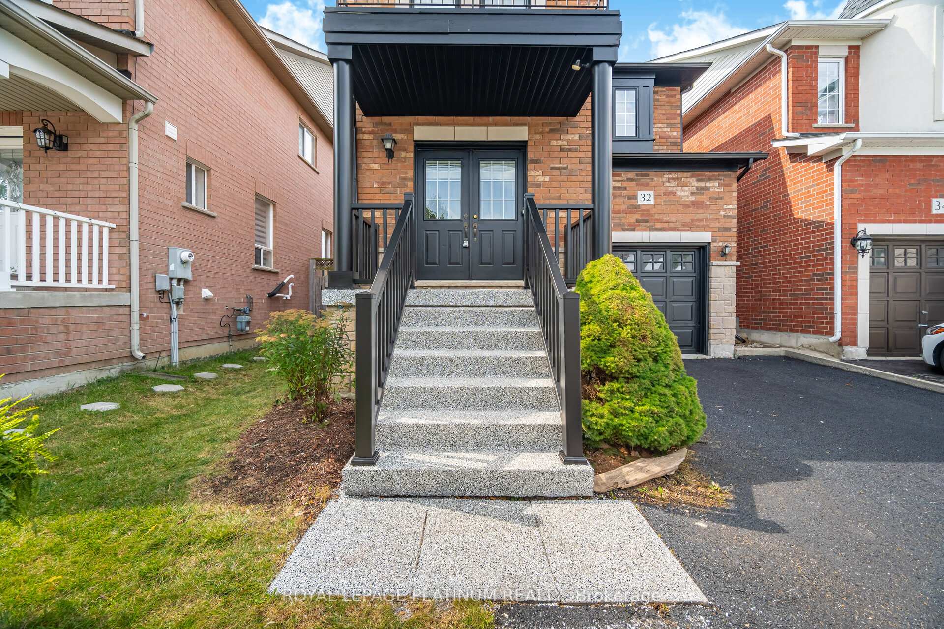 Photo 29 of 32 Penbridge Circle, Brampton, Fletcher's Meadow — HOMEH