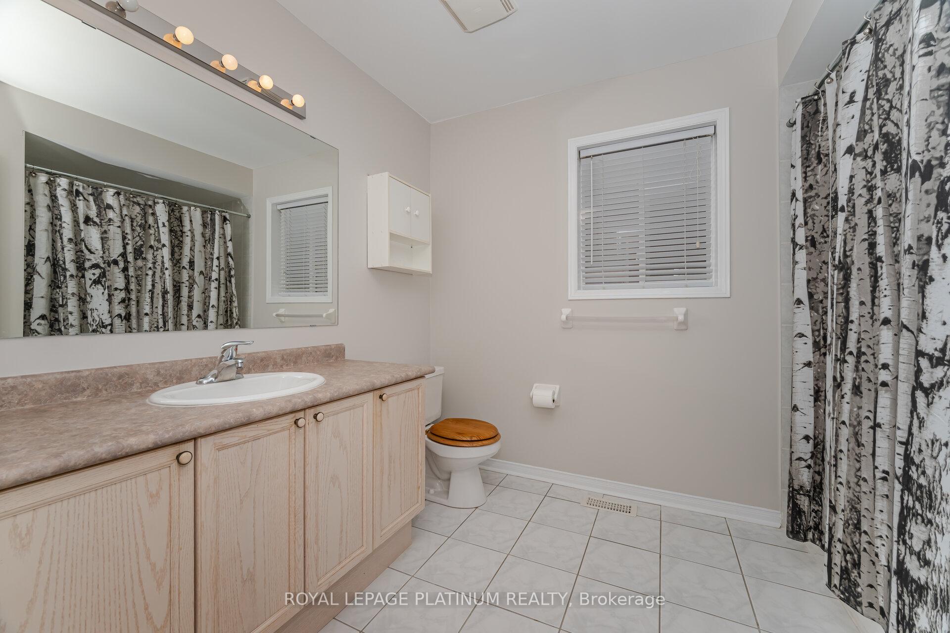 Photo 21 of 32 Penbridge Circle, Brampton, Fletcher's Meadow — HOMEH