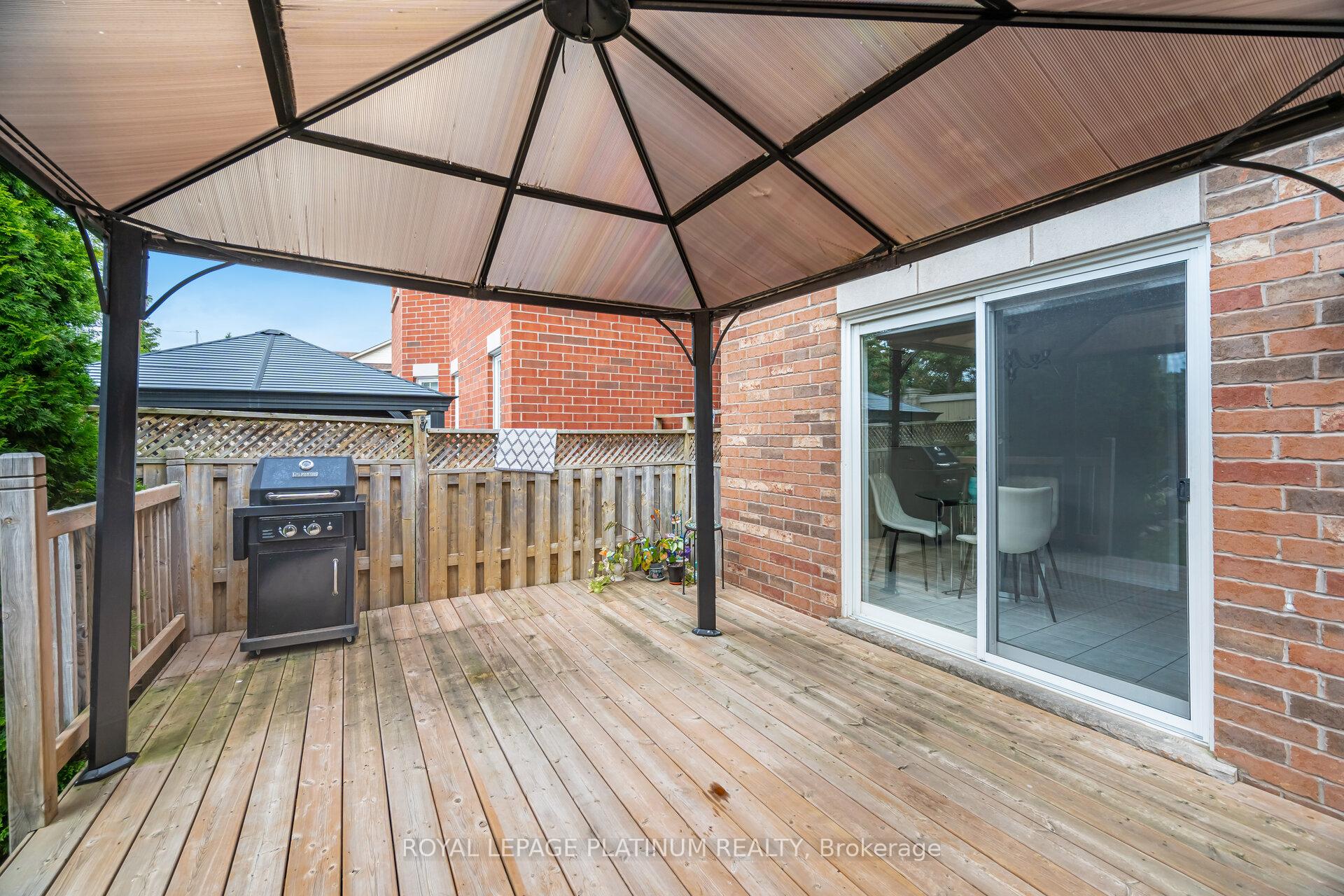 Photo 20 of 32 Penbridge Circle, Brampton, Fletcher's Meadow — HOMEH