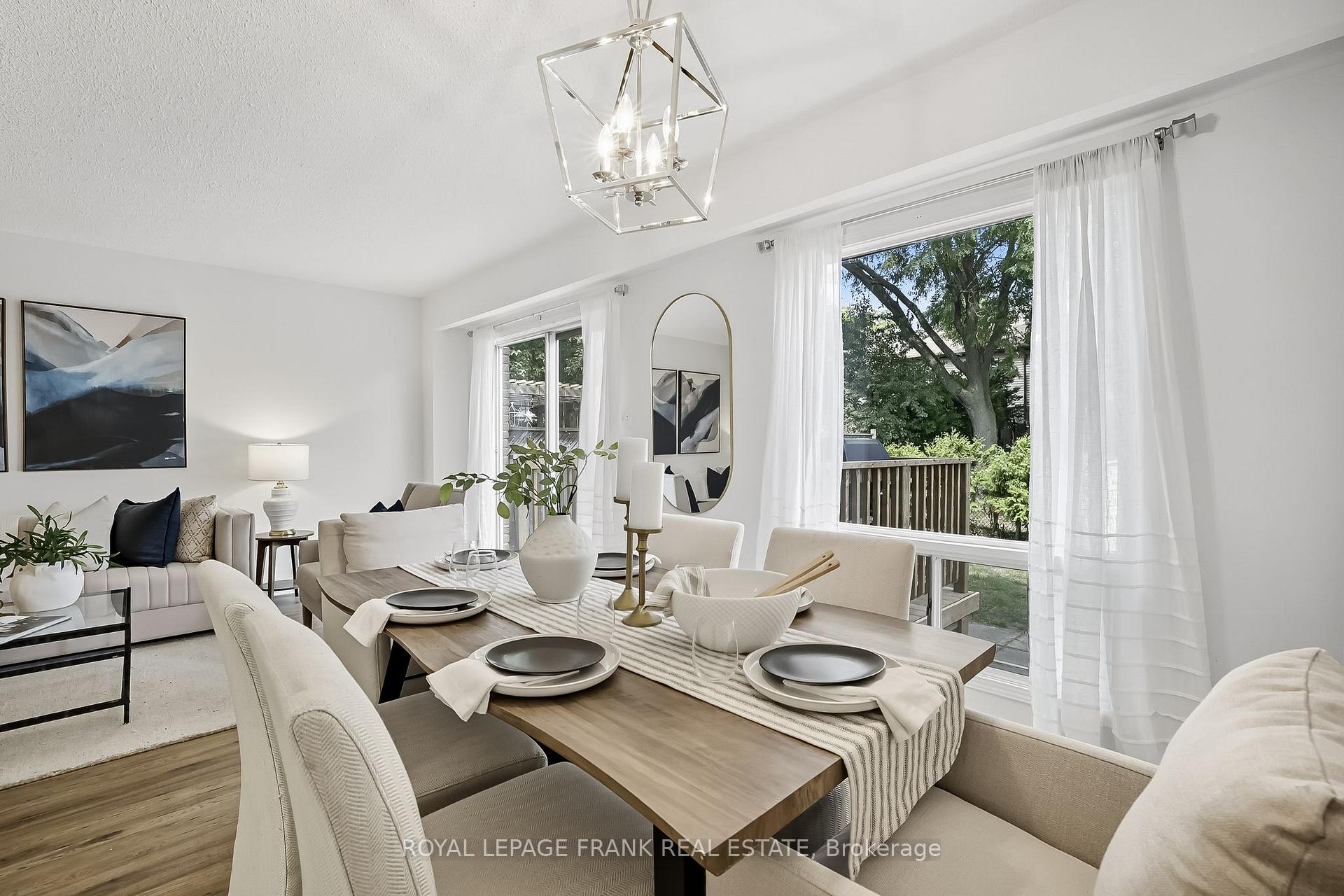 Photo 3 of 72 Reginald Crescent, Markham, Markham Village — HOMEH