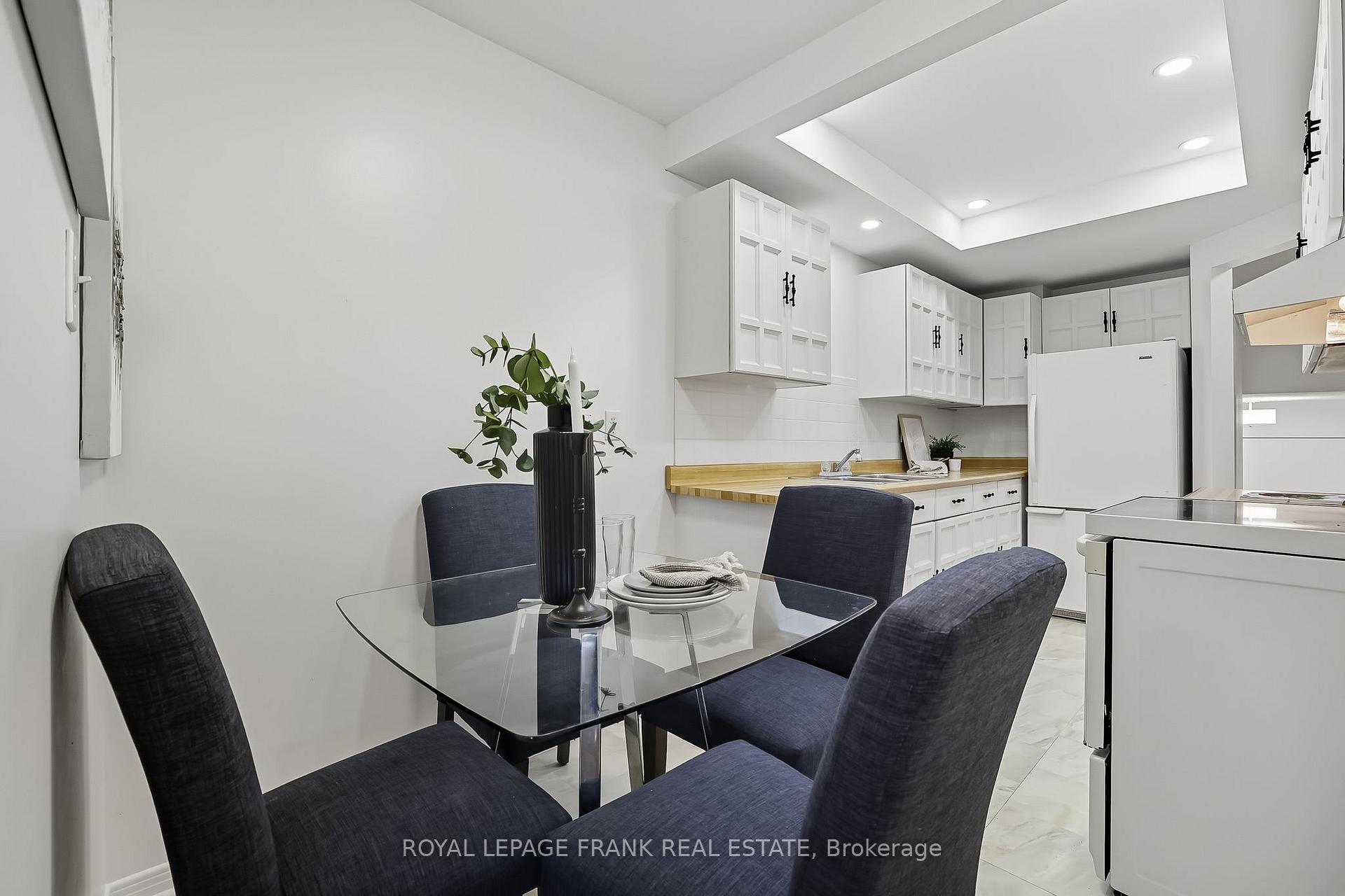 Photo 30 of 72 Reginald Crescent, Markham, Markham Village — HOMEH