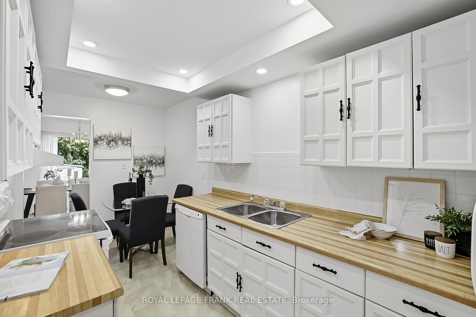 Photo 13 of 72 Reginald Crescent, Markham, Markham Village — HOMEH