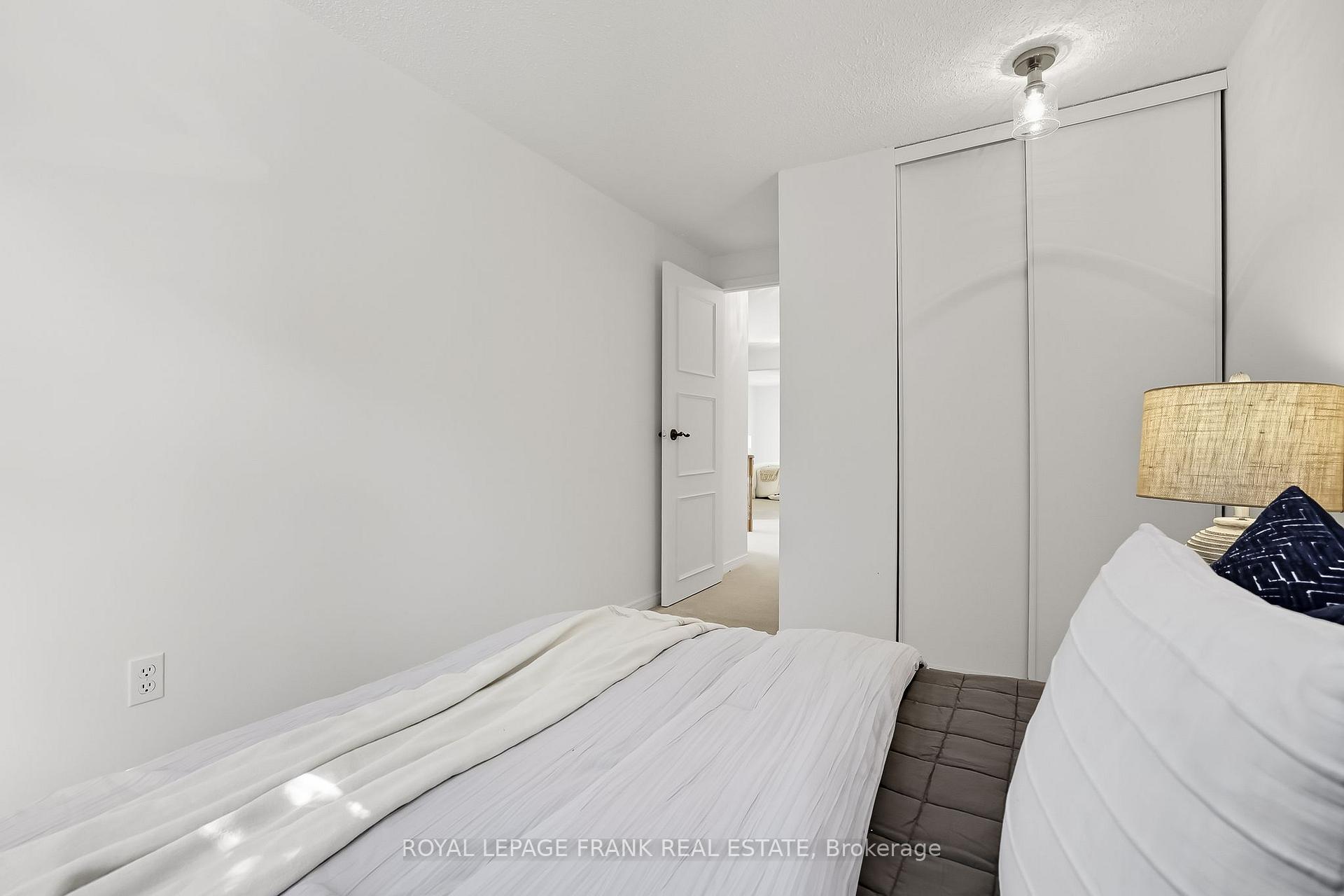 Photo 9 of 72 Reginald Crescent, Markham, Markham Village — HOMEH
