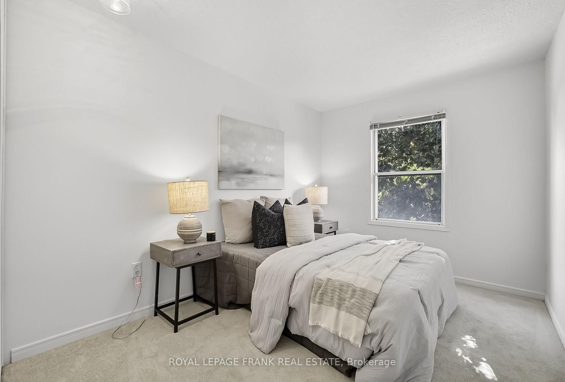 Photo 10 of 72 Reginald Crescent, Markham, Markham Village — HOMEH