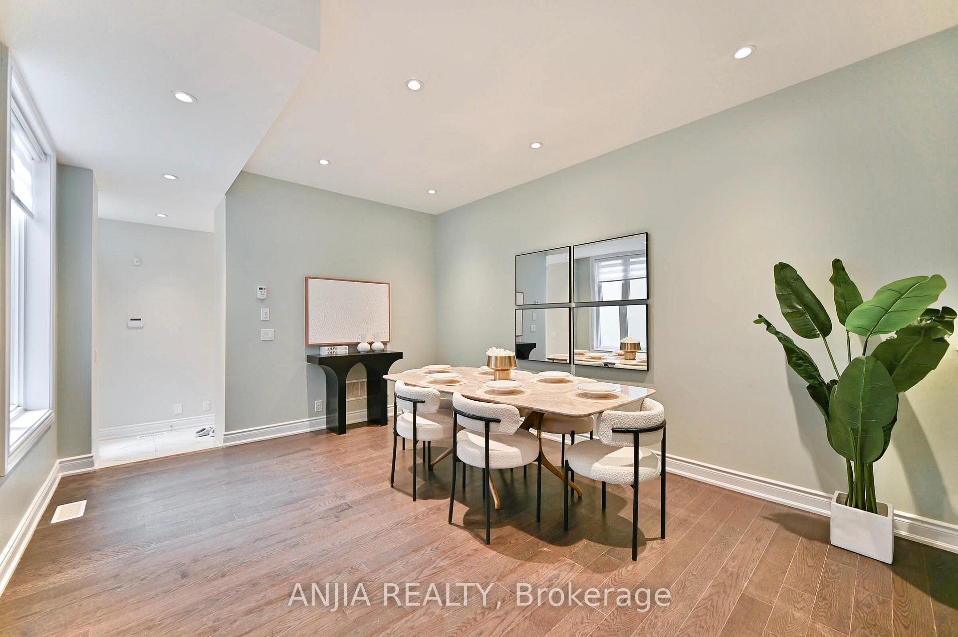 Photo 33 of 19 York Downs Boulevard, Markham, Angus Glen — HOMEH