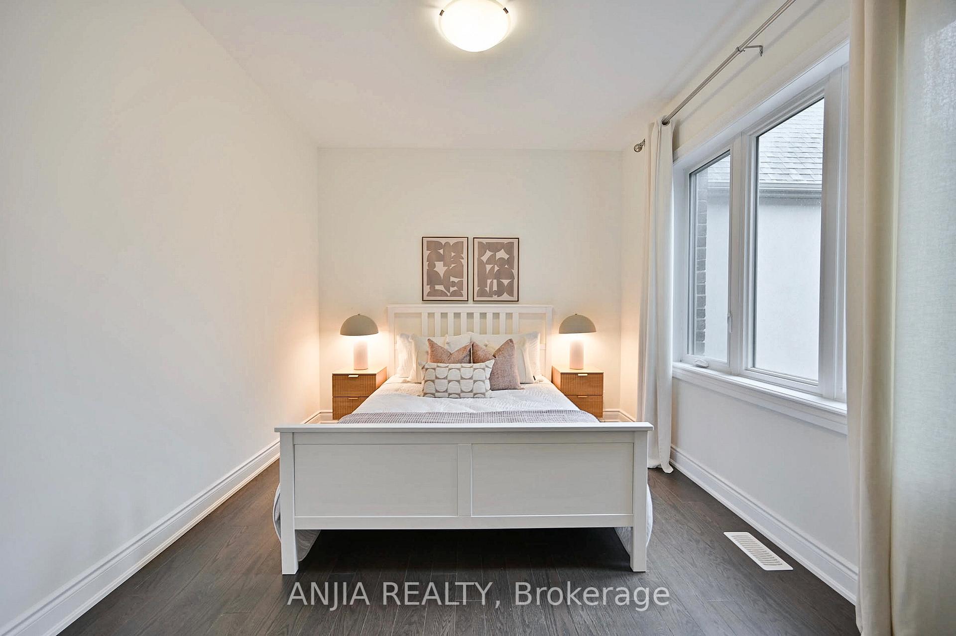 Photo 21 of 19 York Downs Boulevard, Markham, Angus Glen — HOMEH