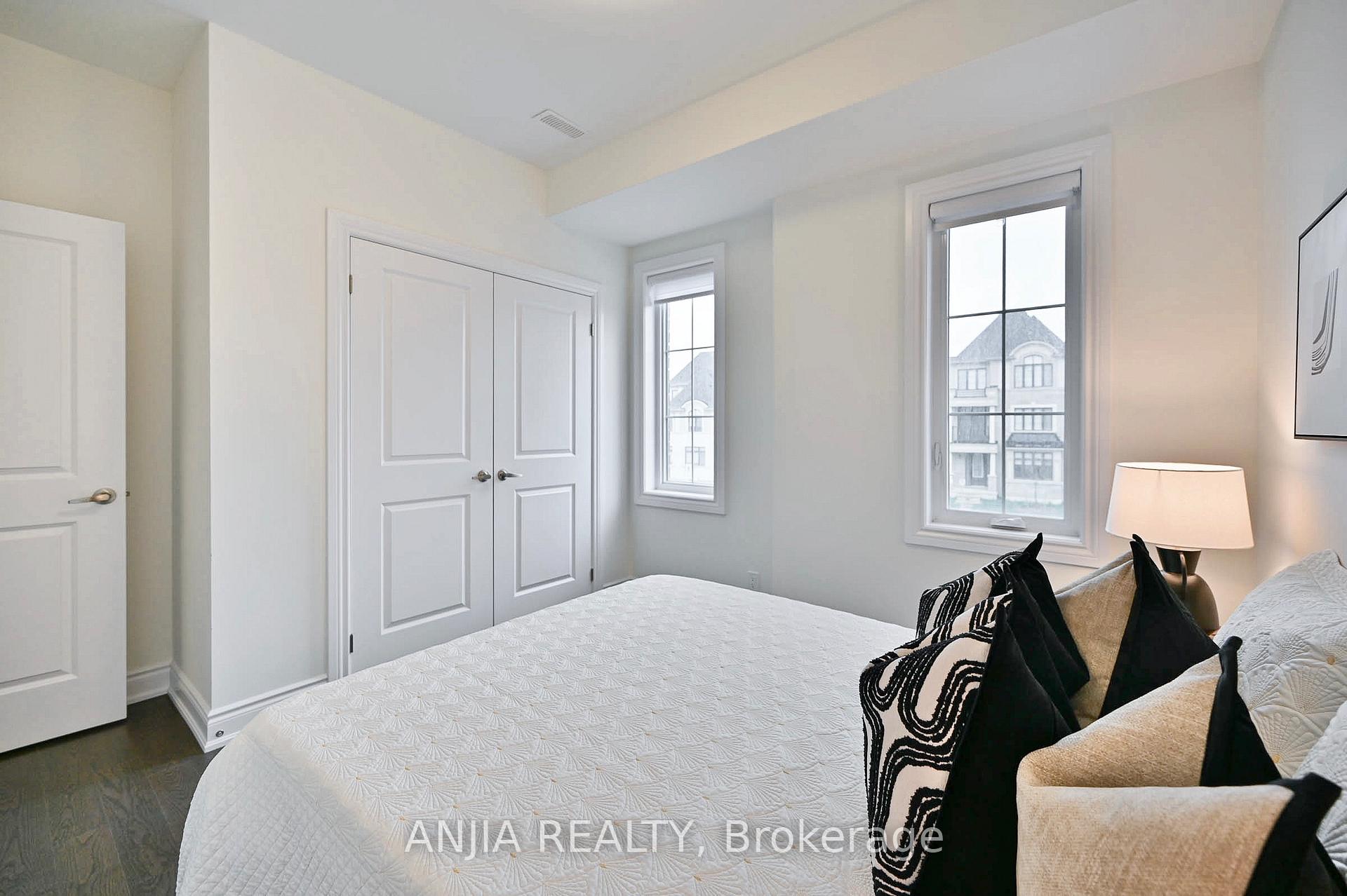 Photo 40 of 19 York Downs Boulevard, Markham, Angus Glen — HOMEH