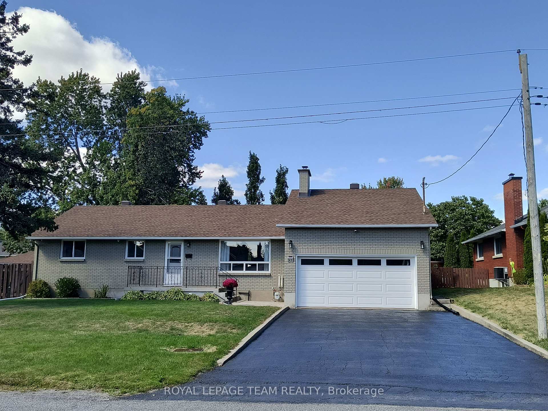Photo 1 of 43 Epworth Avenue, Ottawa, Meadowlands/St. Claire Gardens — HOMEH