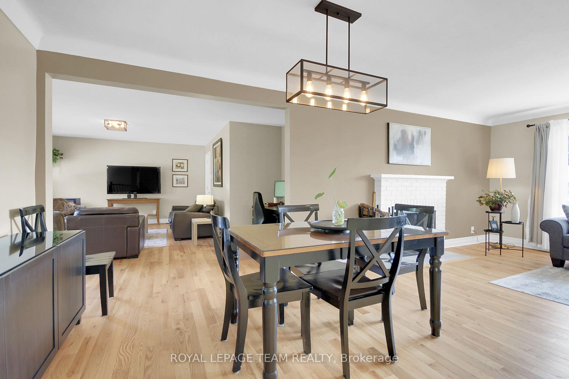 Photo 3 of 43 Epworth Avenue, Ottawa, Meadowlands/St. Claire Gardens — HOMEH