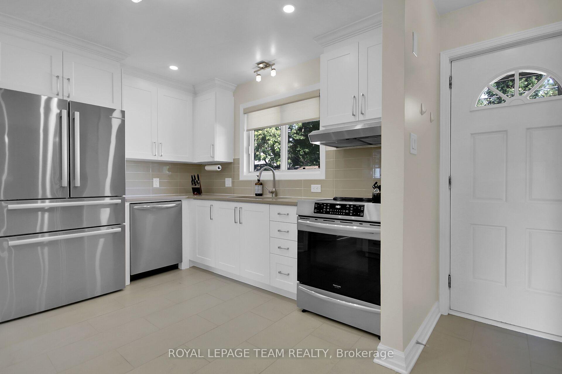 Photo 11 of 43 Epworth Avenue, Ottawa, Meadowlands/St. Claire Gardens — HOMEH