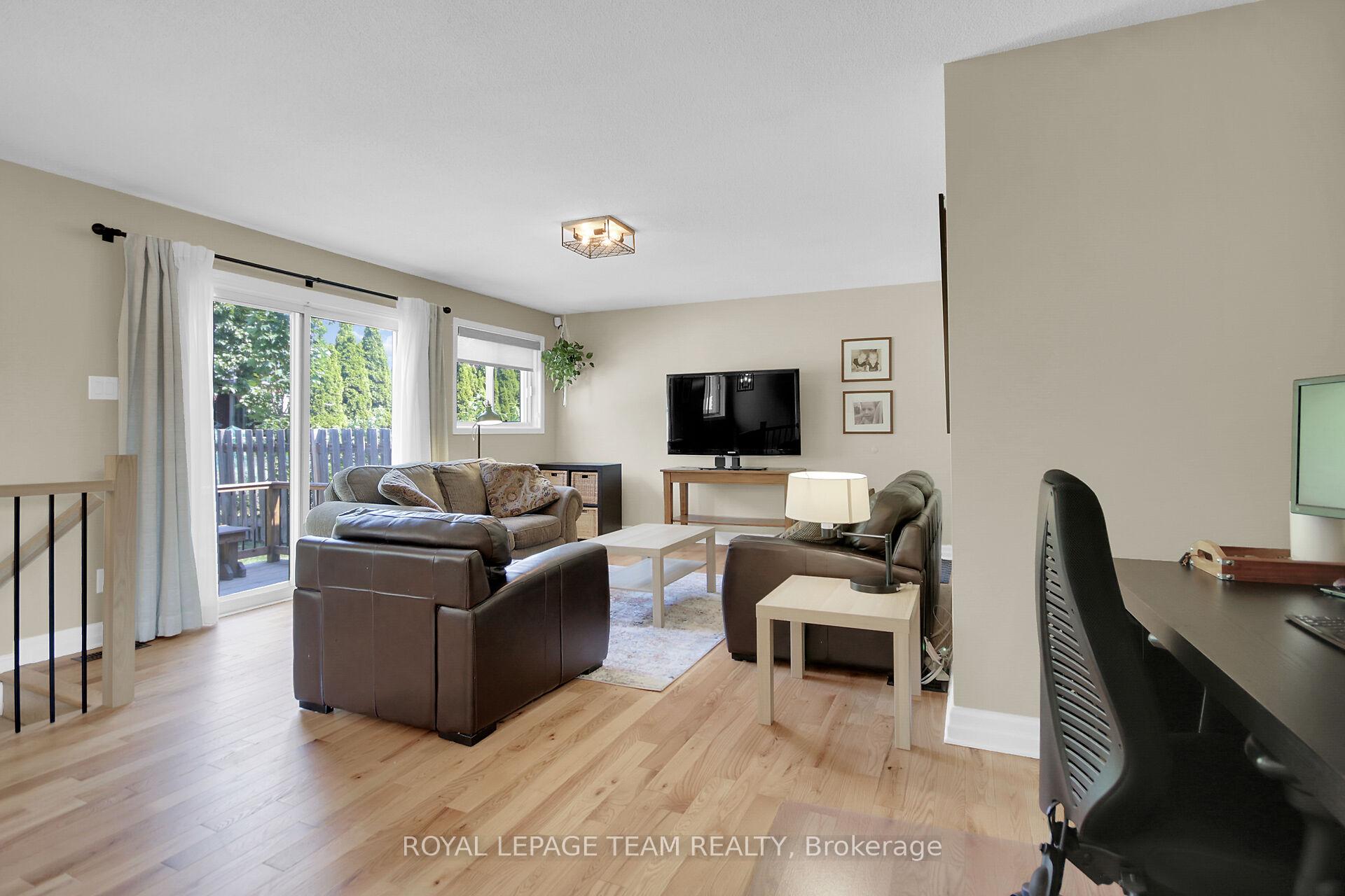 Photo 8 of 43 Epworth Avenue, Ottawa, Meadowlands/St. Claire Gardens — HOMEH